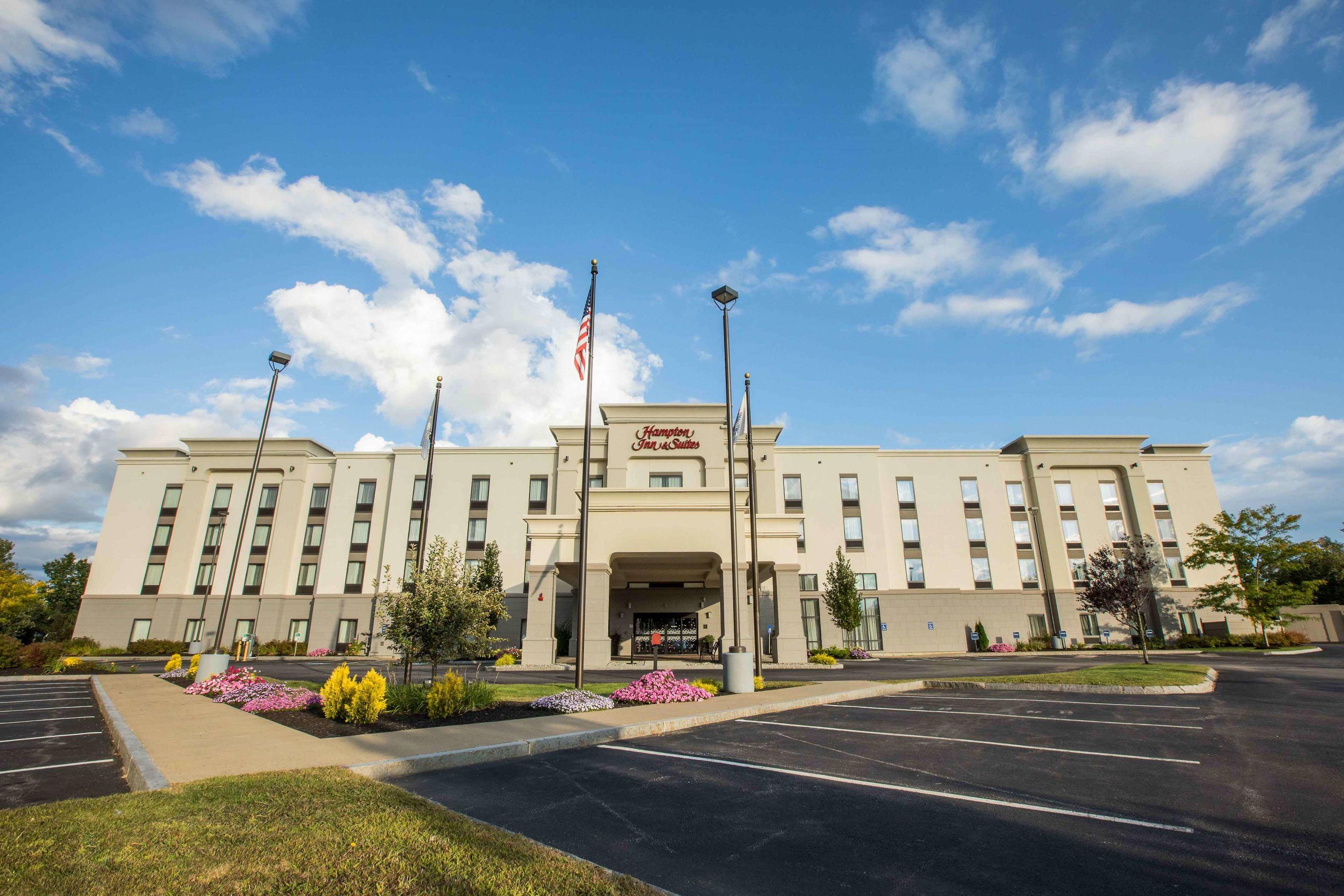 Hampton Inn & Suites — photo 5