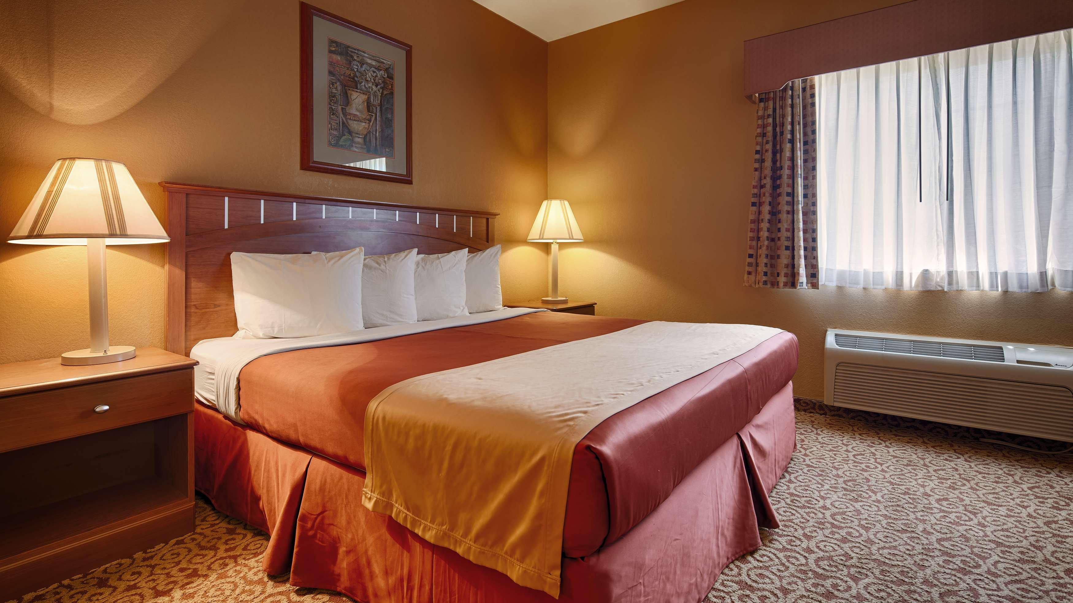 Best Western Denton Inn — photo 4
