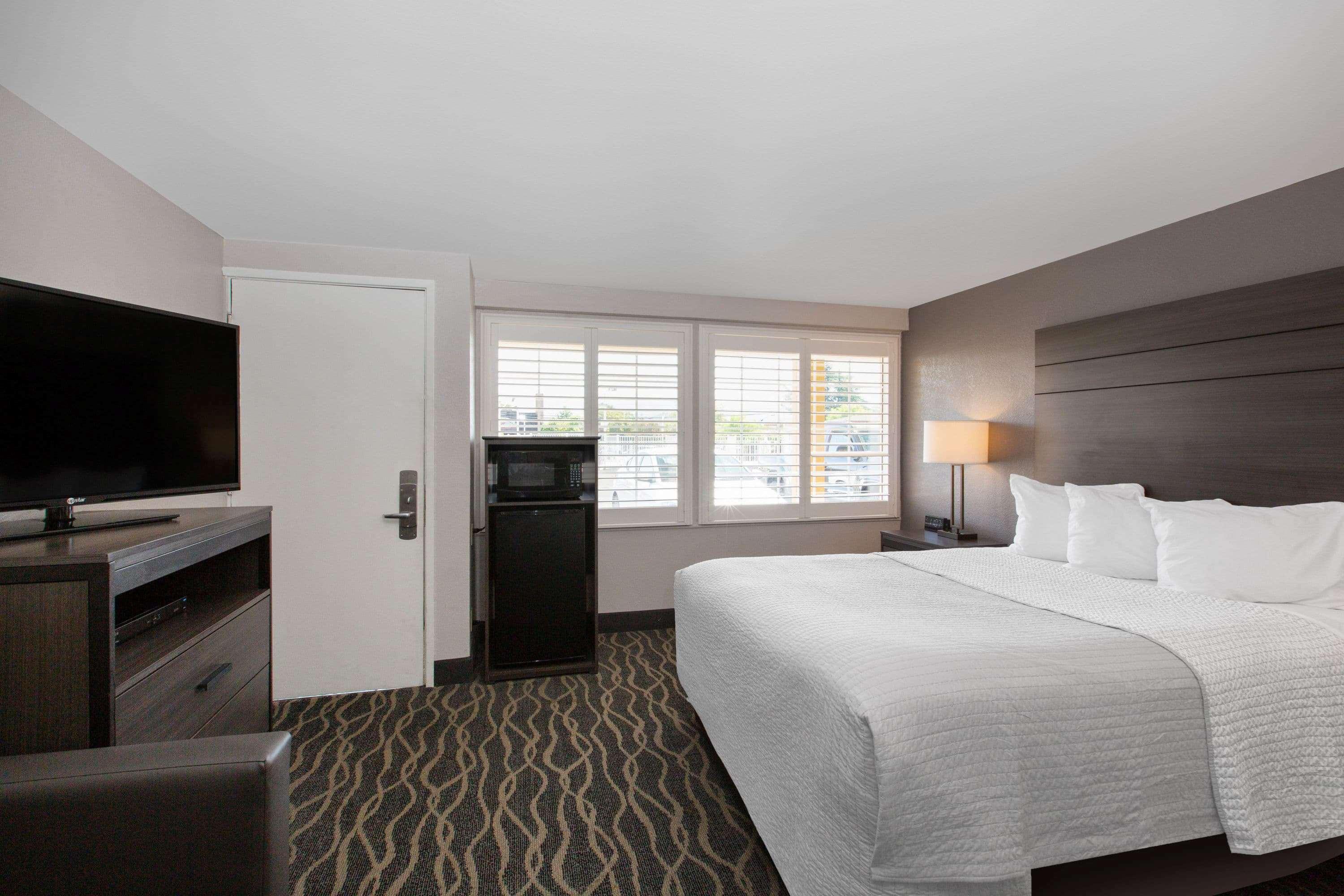 Days Inn by Wyndham Ukiah — photo 3