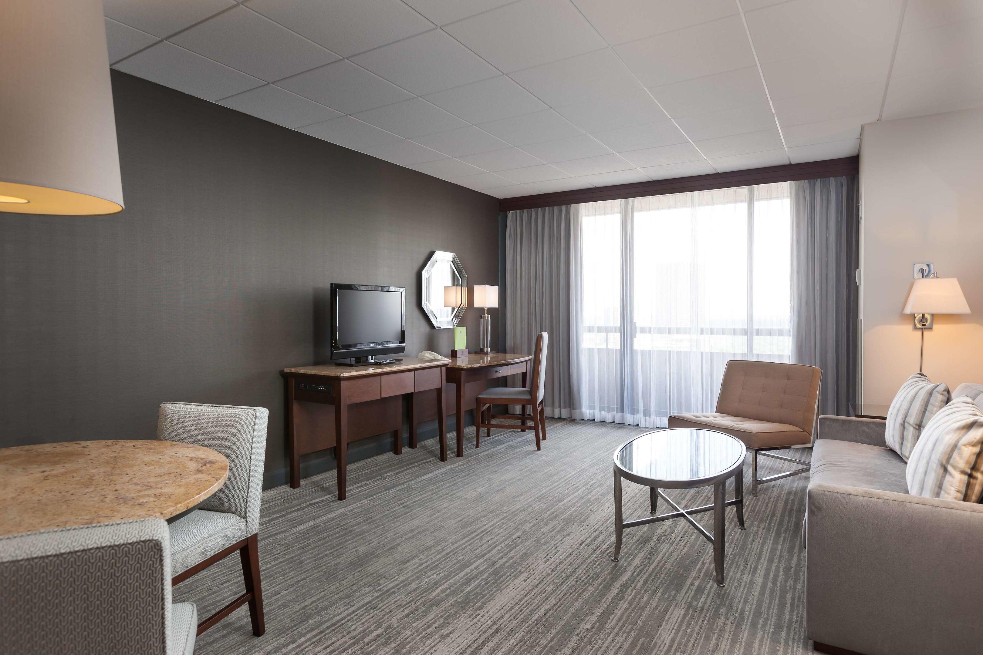 DoubleTree by Hilton Hotel & Suites Houston by the Galleria — photo 5