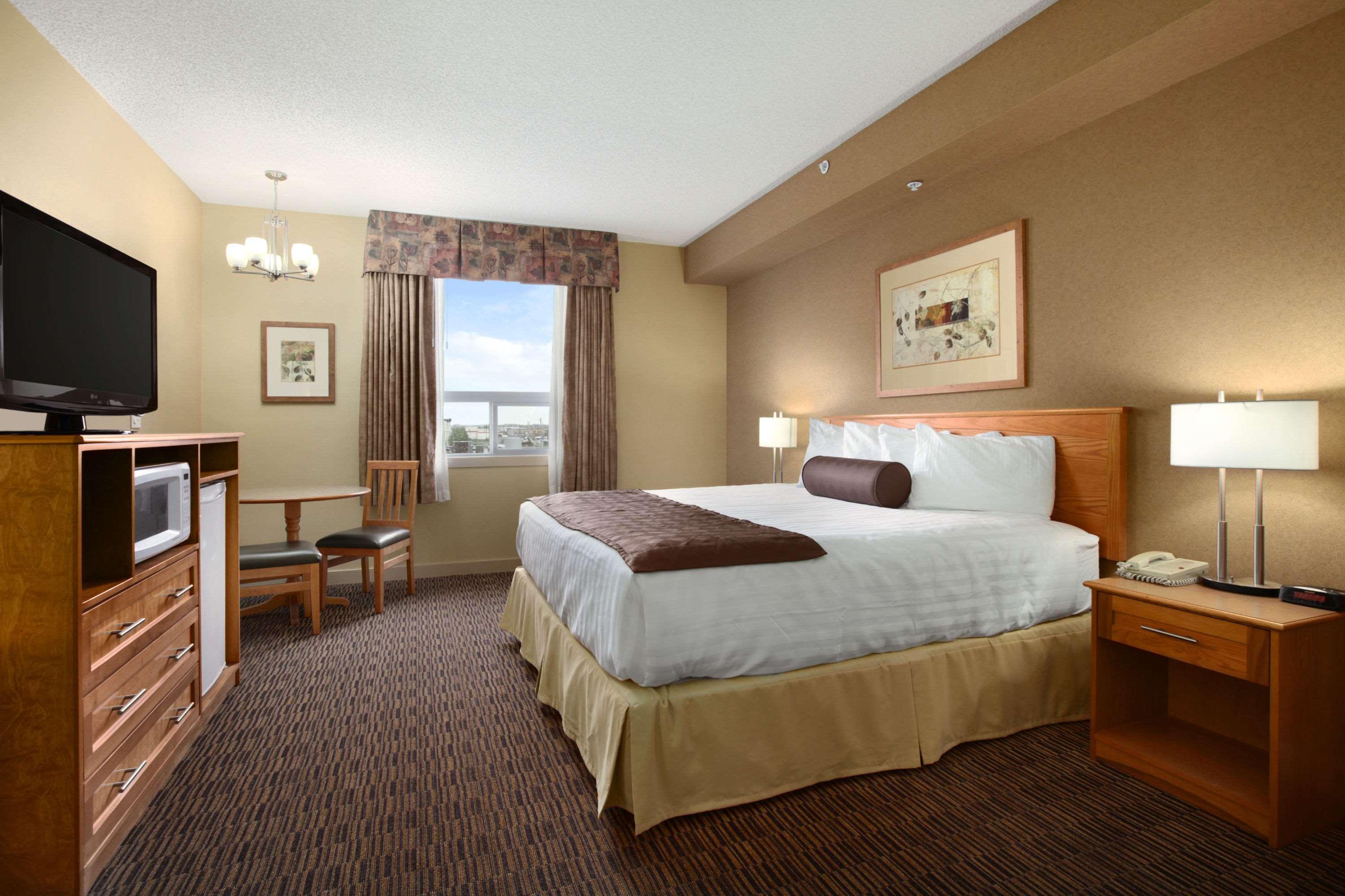 Days Inn and Suites Edmonton — photo 4