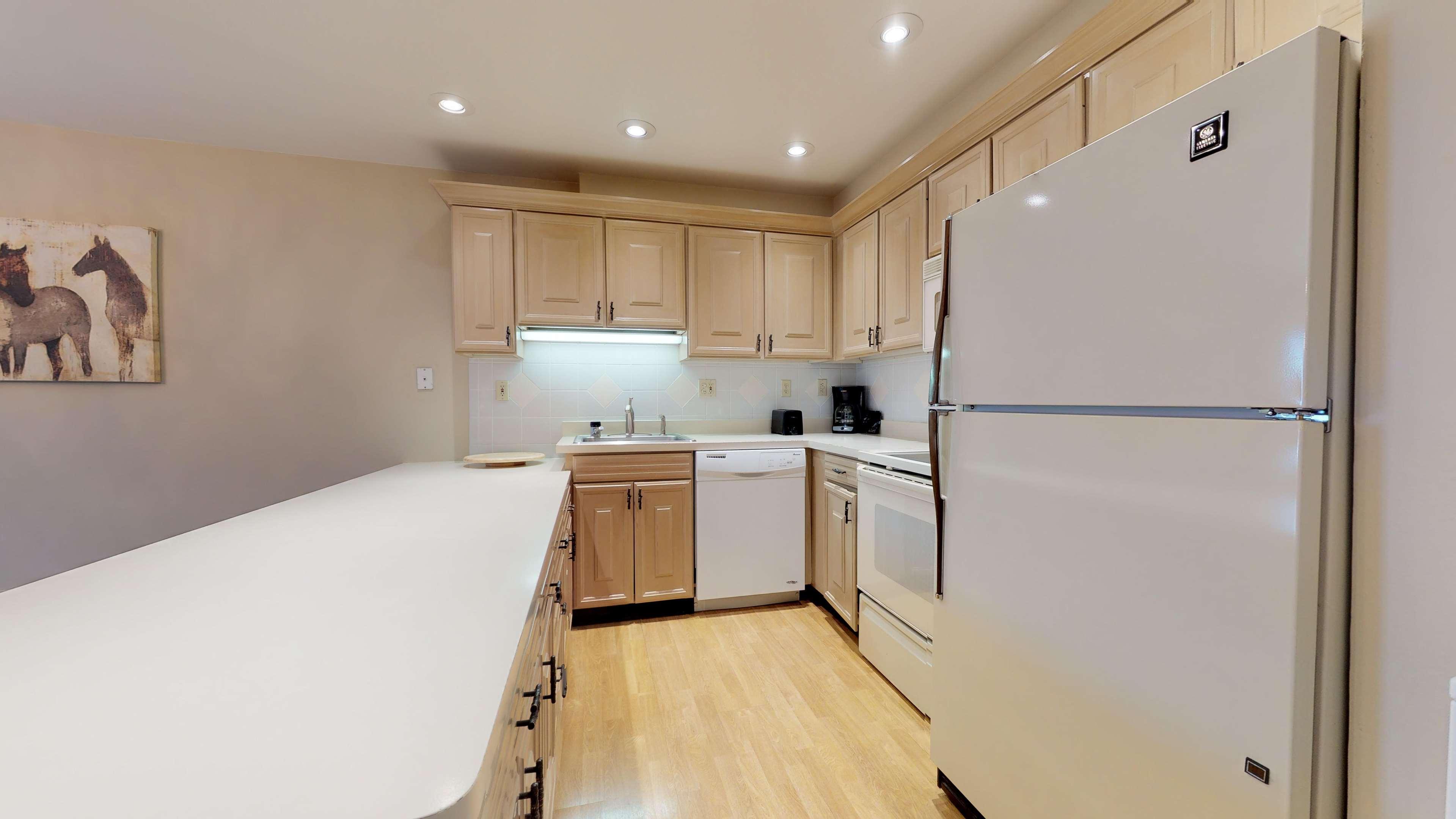 Westwind Condominiums — photo 3