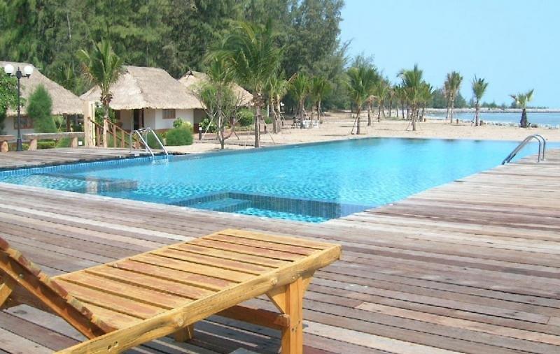 Lawana Escape Beach Resort Pranburi — photo 4