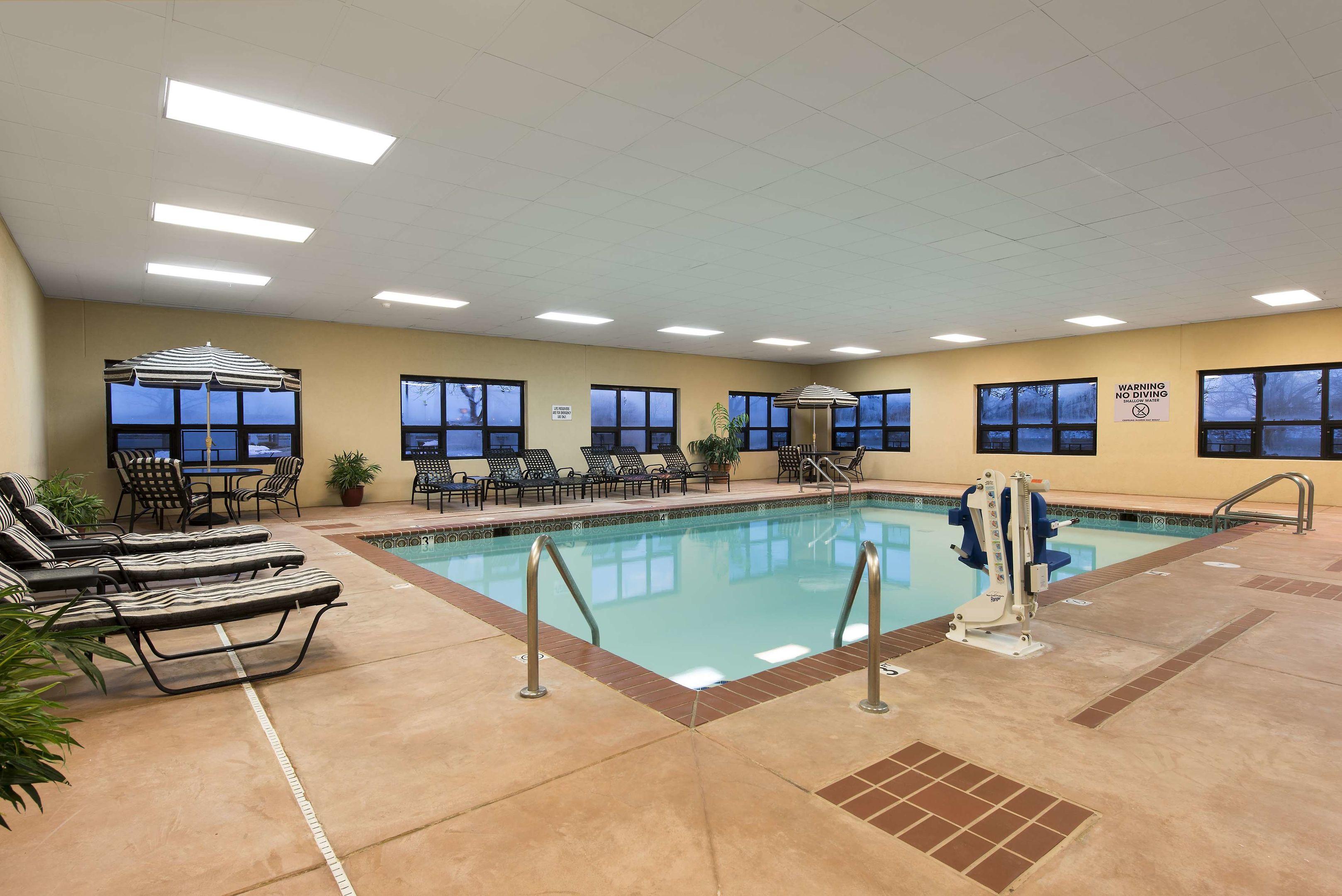 Hampton Inn Seymour — photo 4