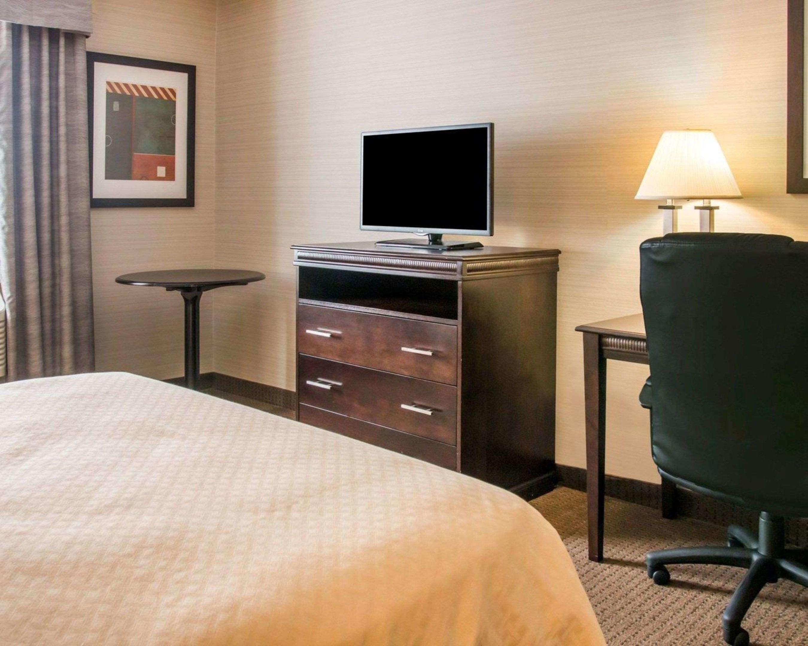 Quality Inn & Suites Next to the Casino — photo 5