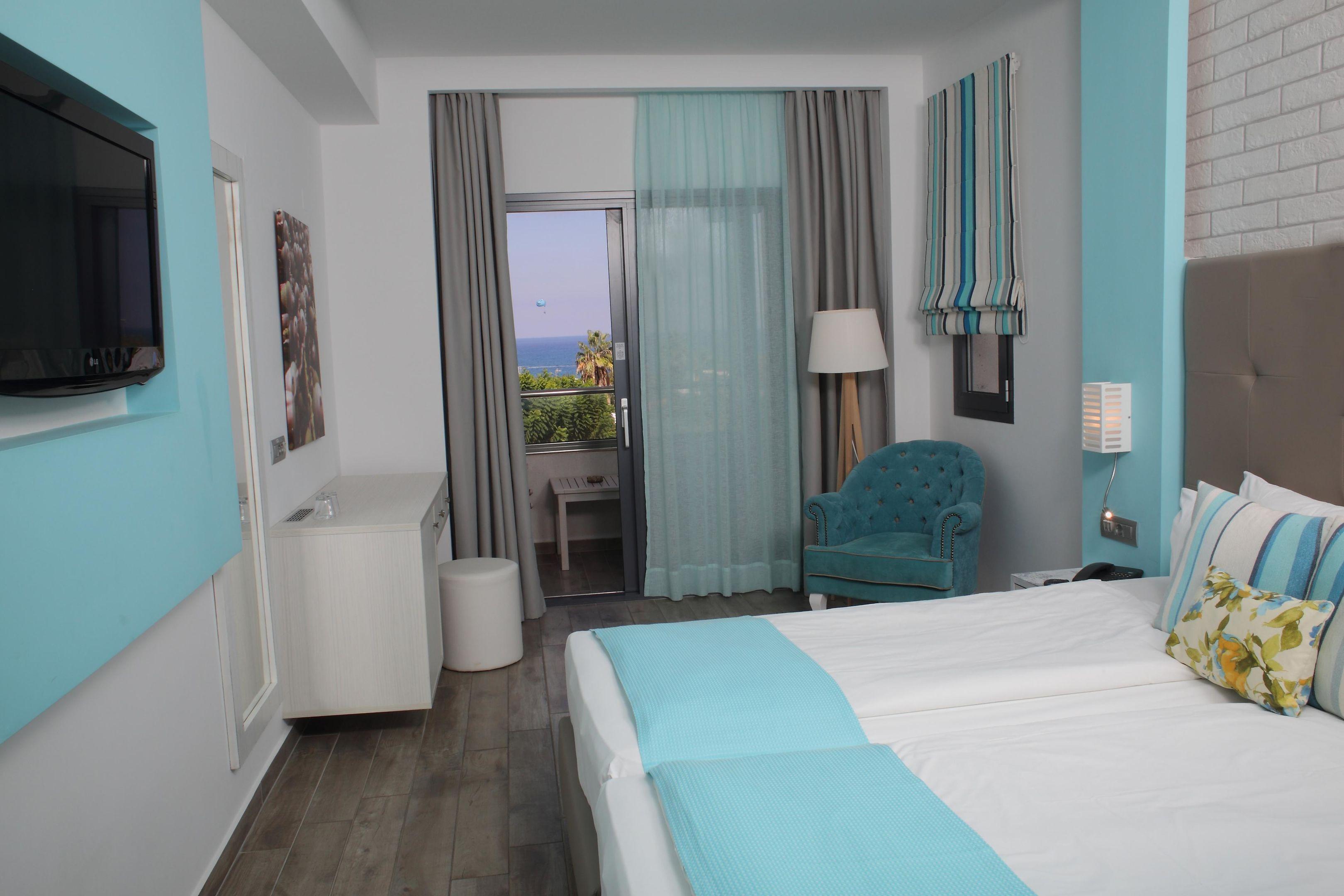 Kyknos Beach Hotel & Bungalows — photo 4