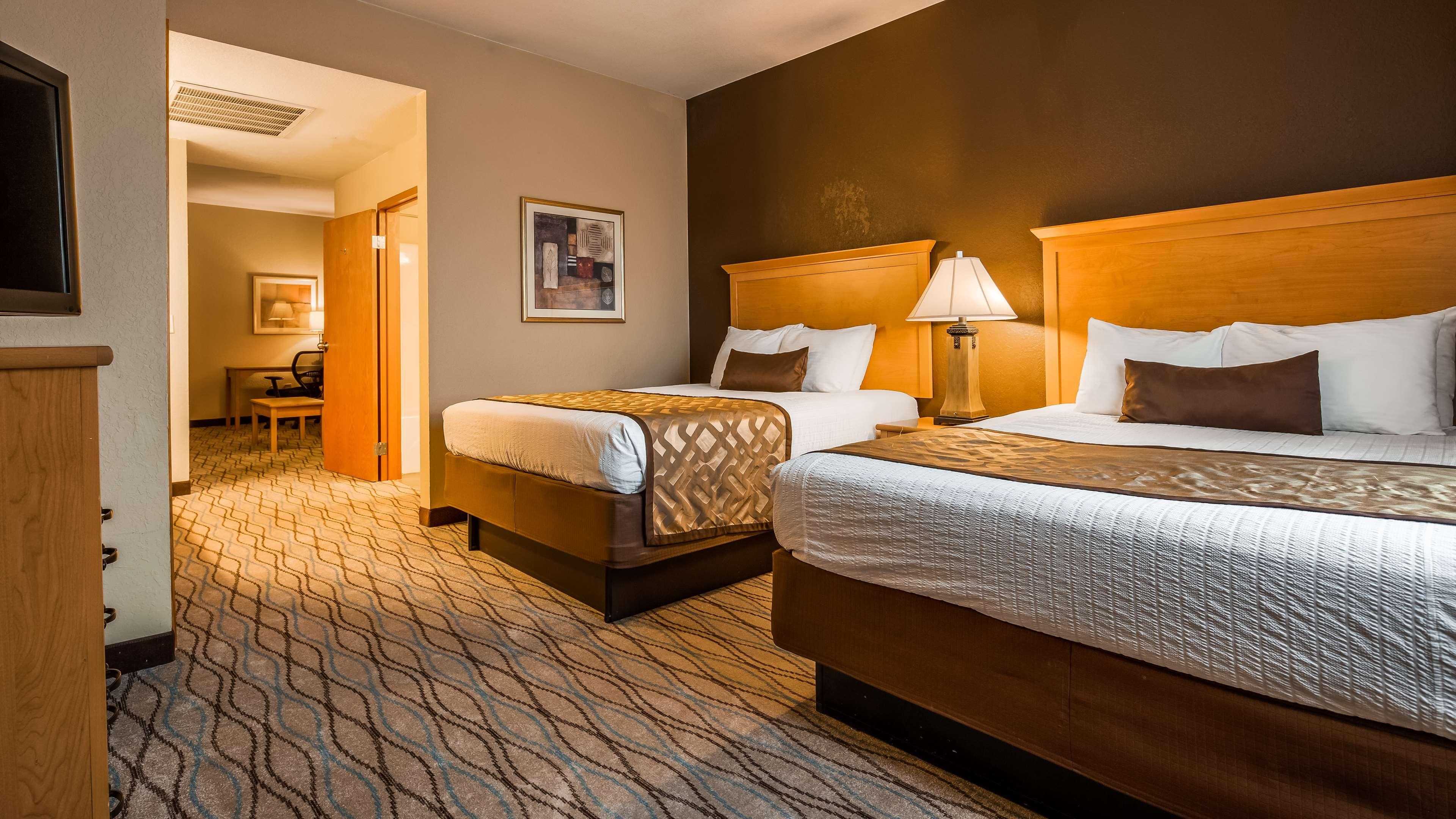 Best Western Locust Grove Inn & Suites — photo 5