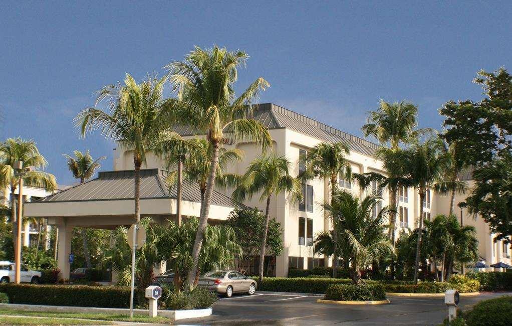 Hampton Inn Central Naples — photo 3