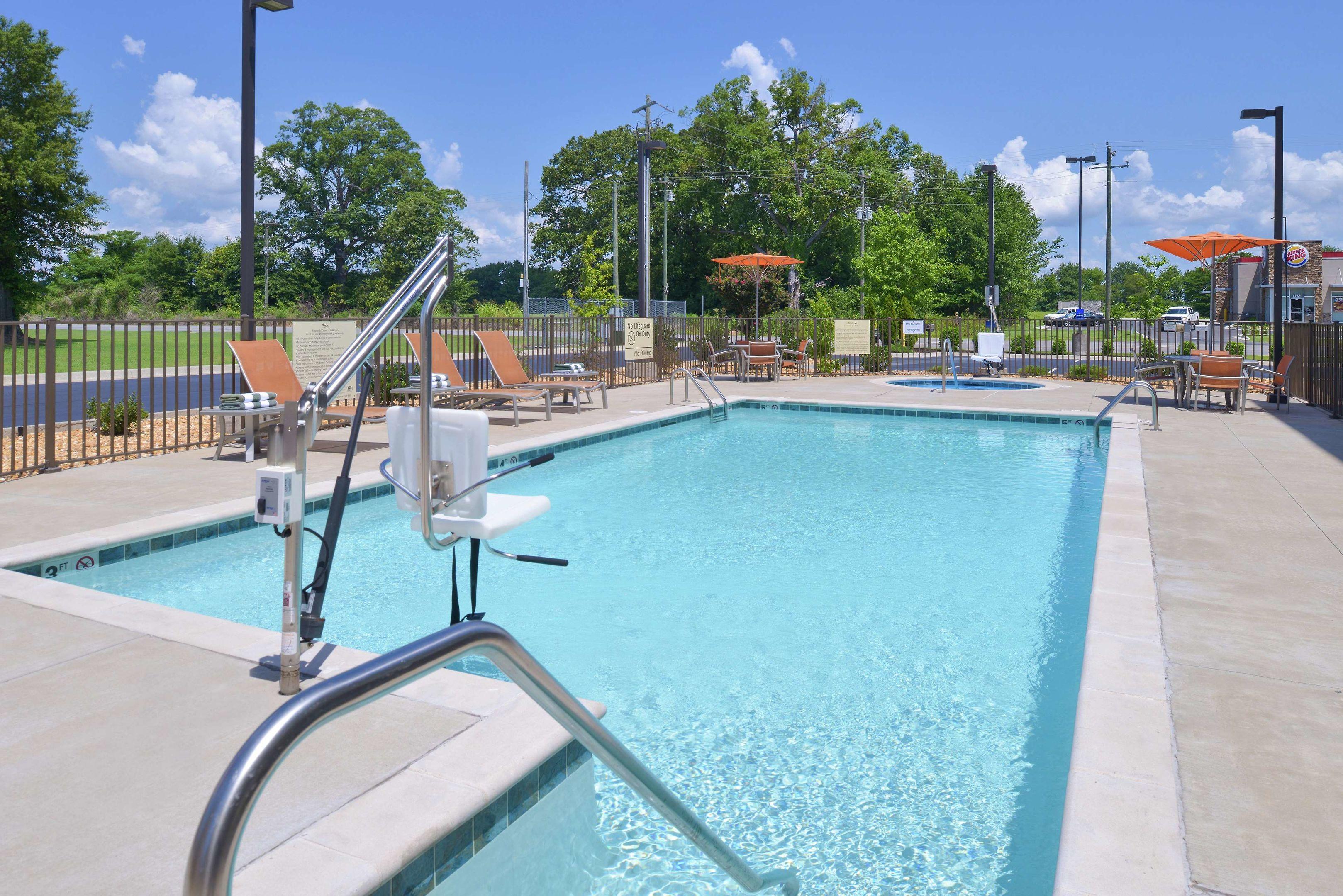 Hampton Inn & Suites Lonoke — photo 5