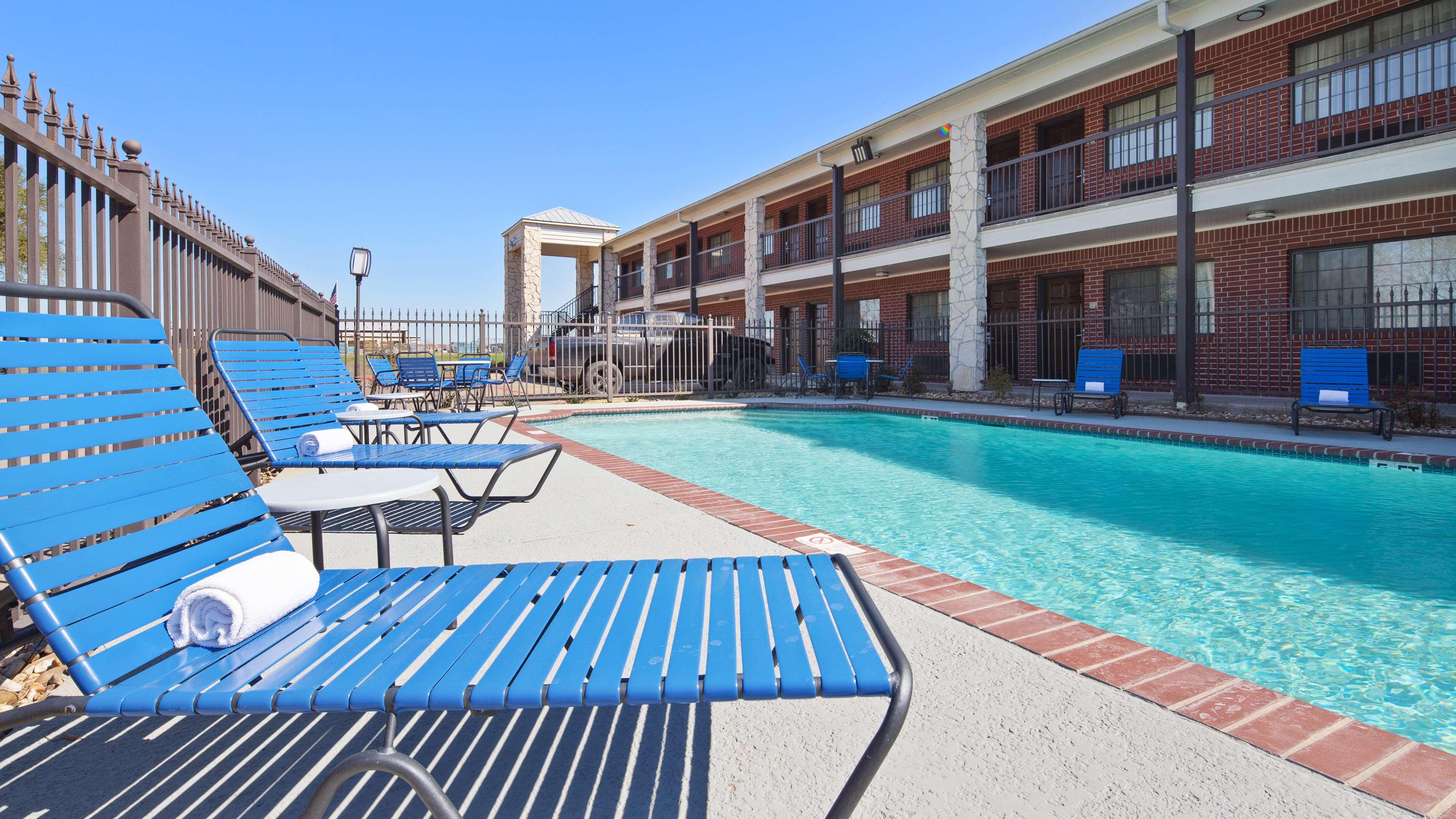 Best Western Inn of Brenham — photo 5