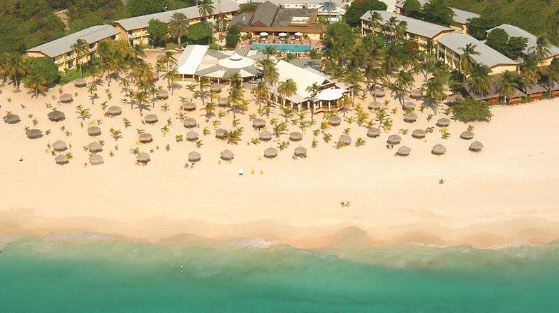 Manchebo Beach Resort & Spa — photo 4
