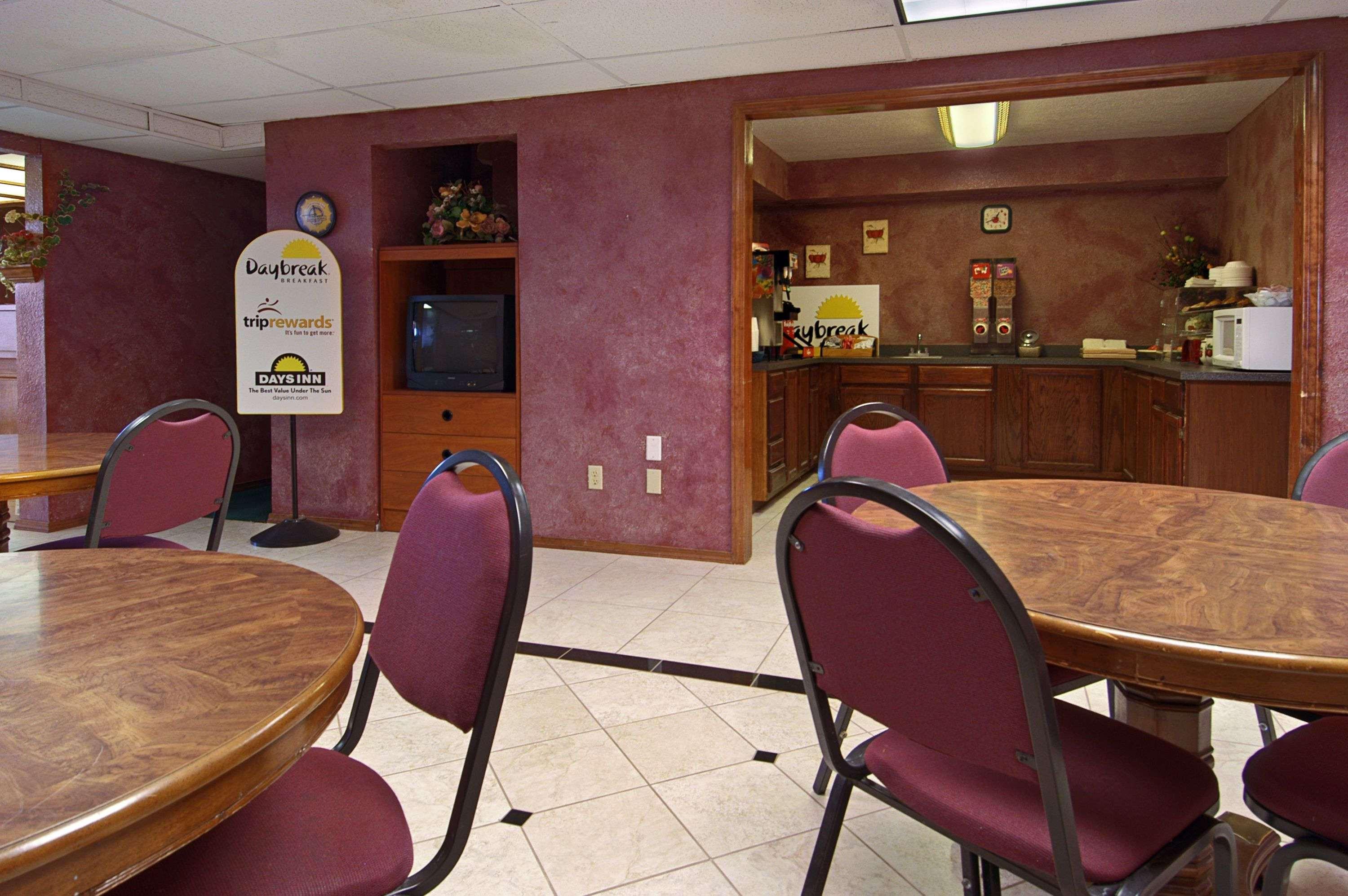 Days Inn Woodward — photo 5