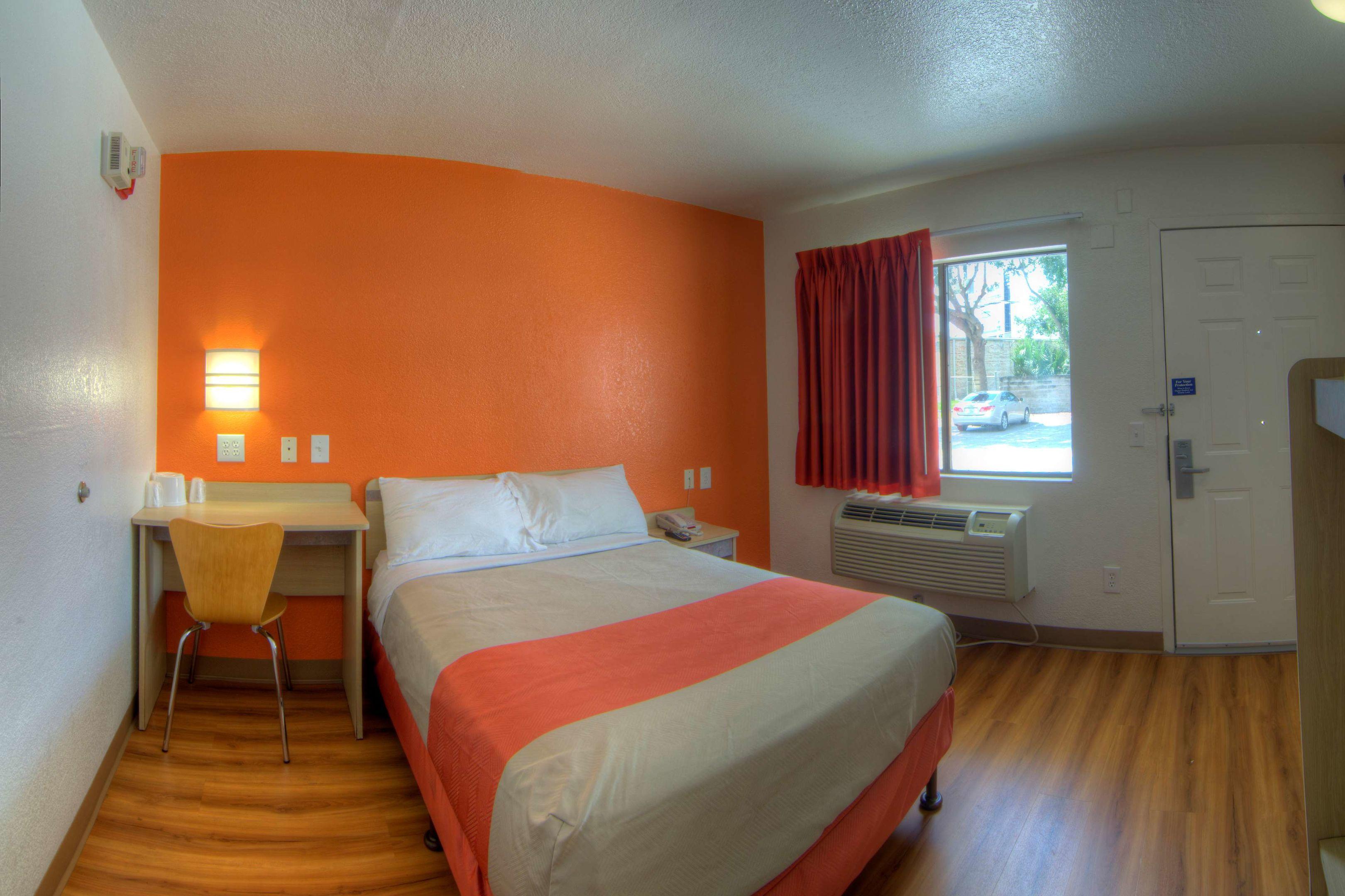 Motel 6 Orlando Winter Park — photo 4