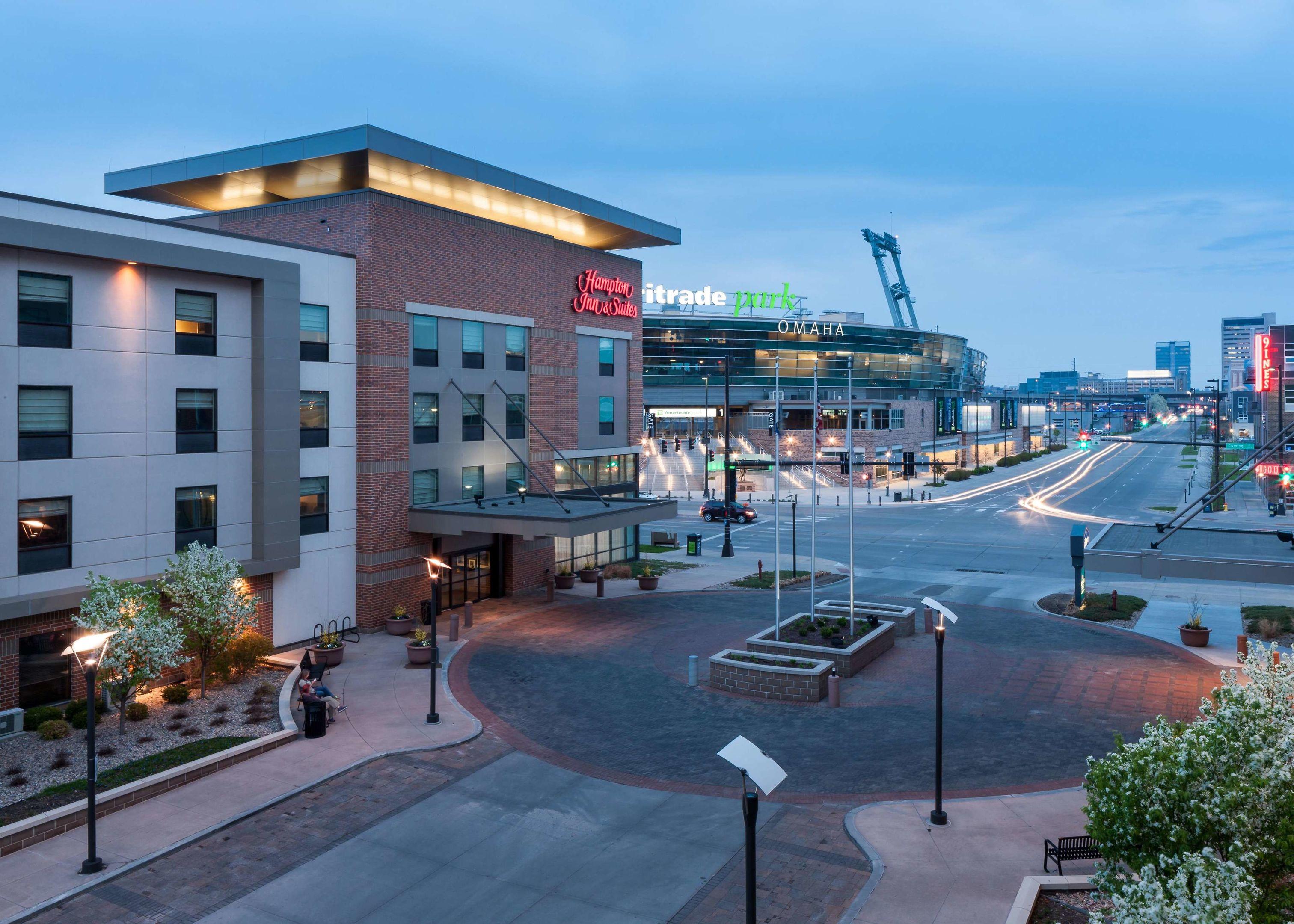 Hampton Inn & Suites Omaha-Downtown — photo 3