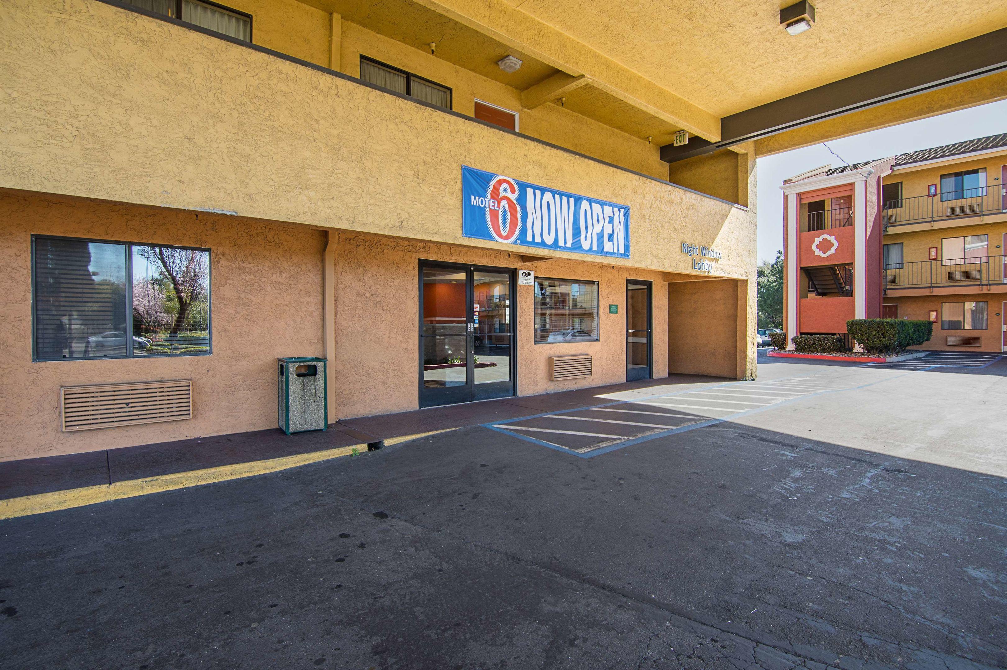 Motel 6 Stockton, CA — photo 5