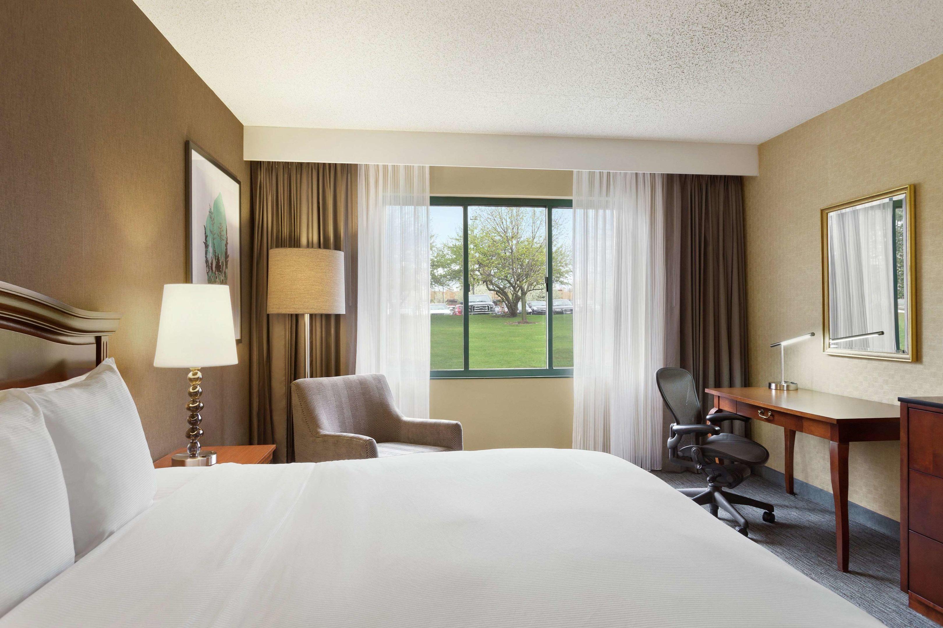 DoubleTree by Hilton Hotel Detroit - Novi — photo 5