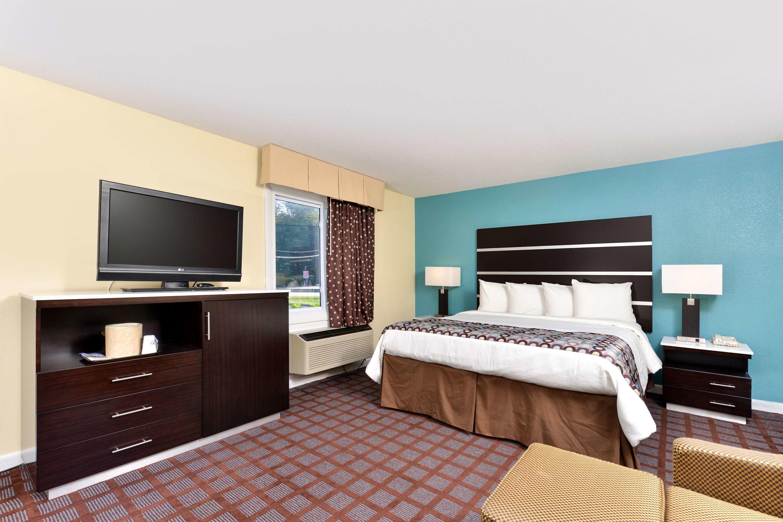 Americas Best Value Inn - New London — photo 5