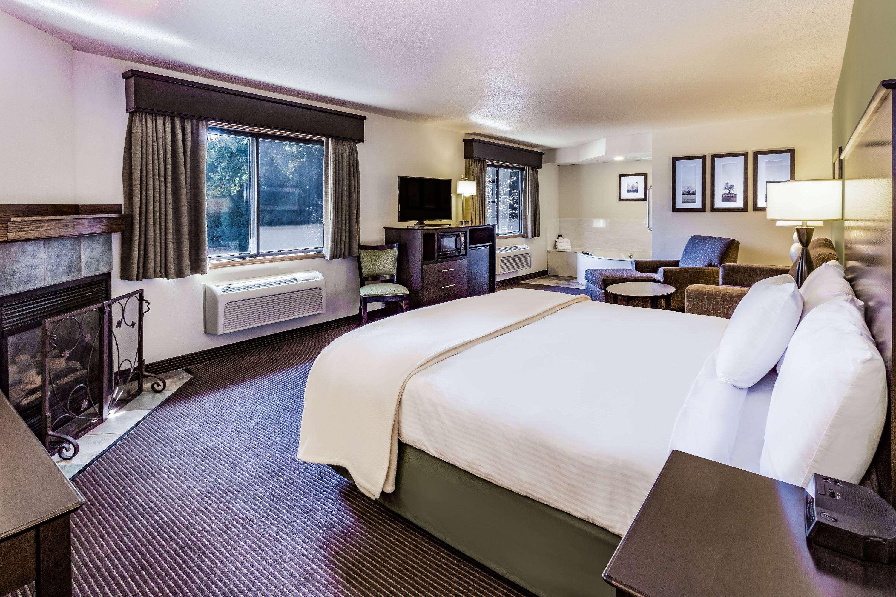 AmericInn Lodge & Suites Hampton — photo 3