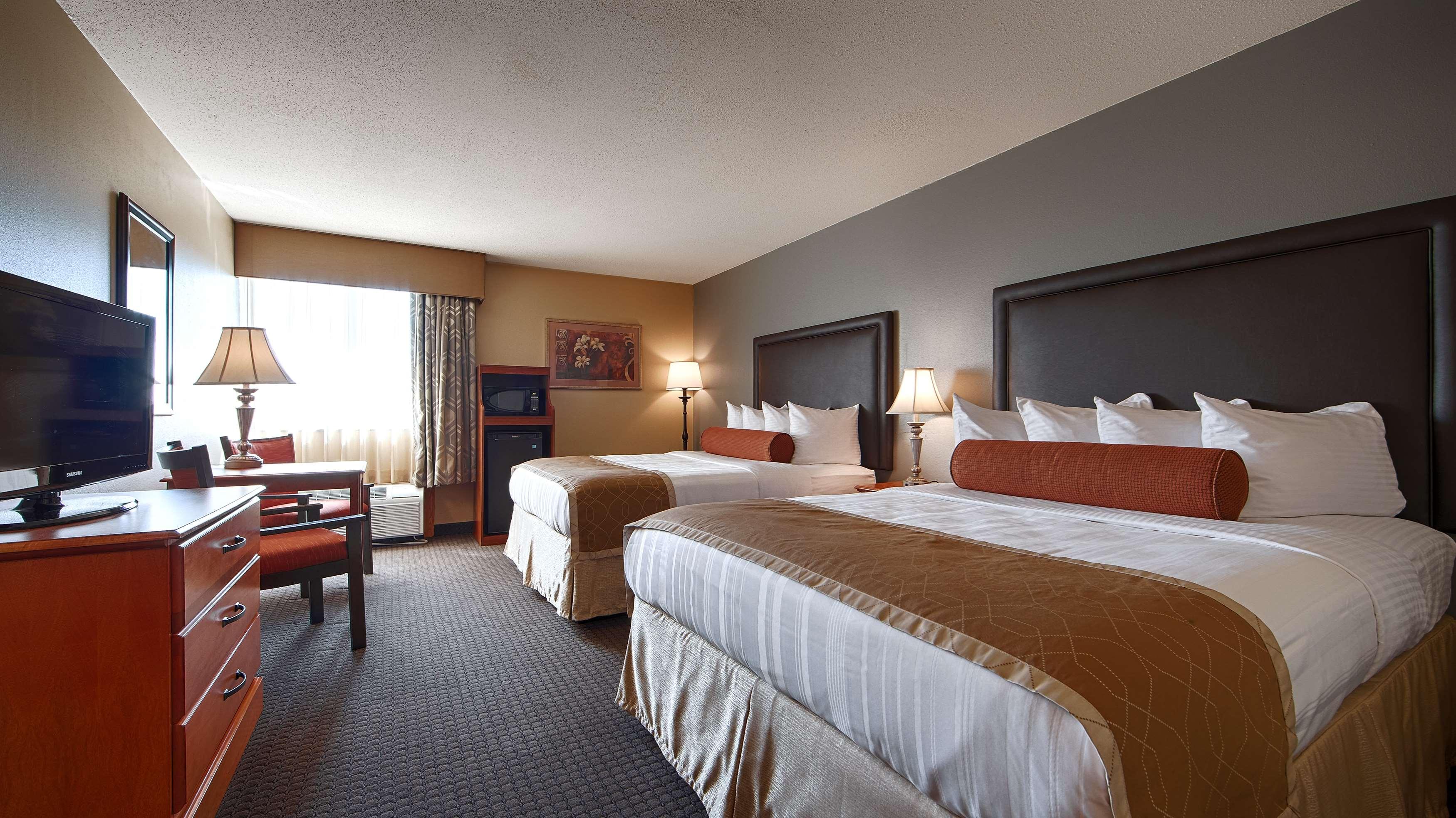 Best Western Plus The Charles Hotel — photo 5