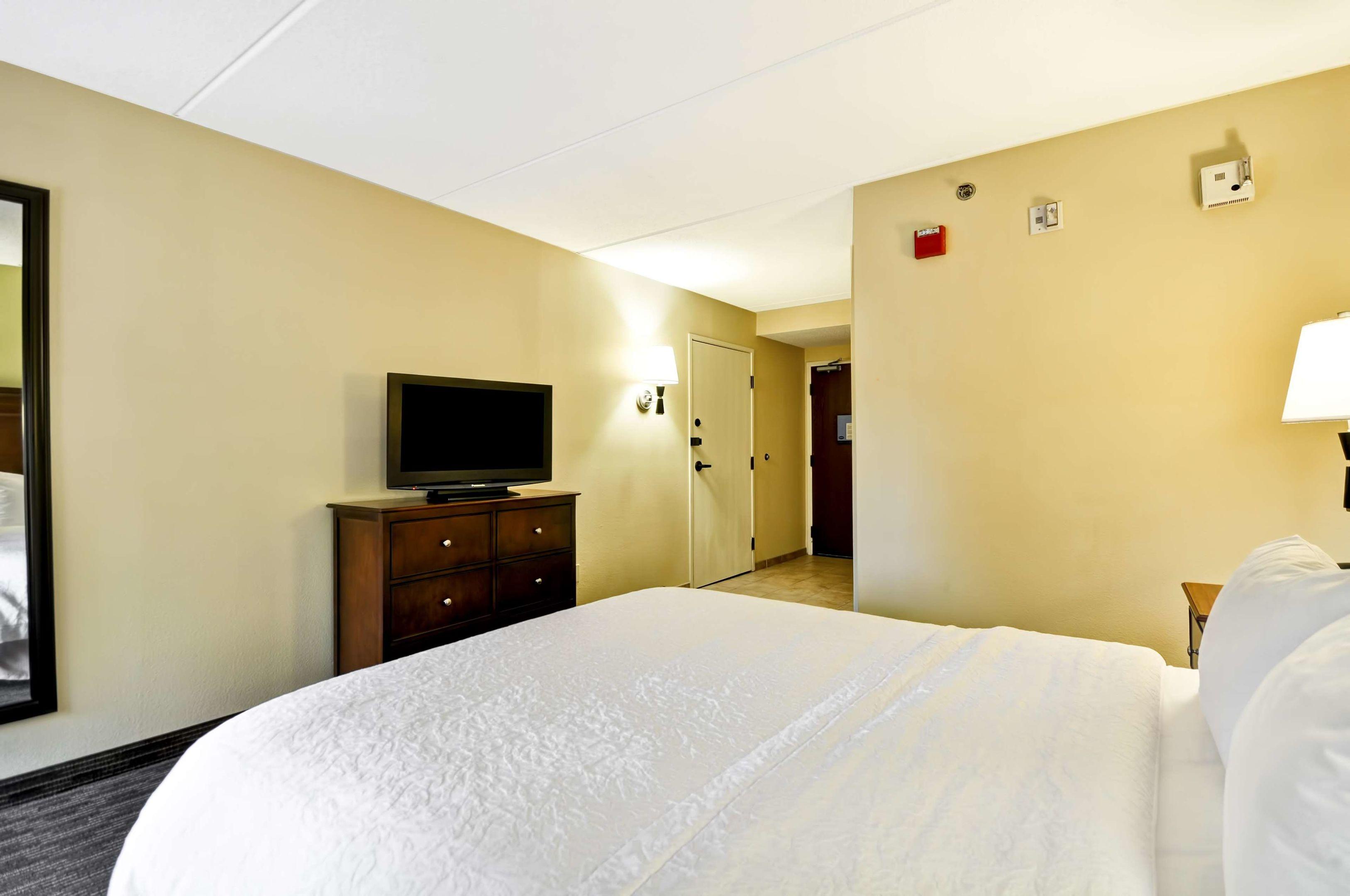 Hampton Inn Cleveland - Westlake — photo 5