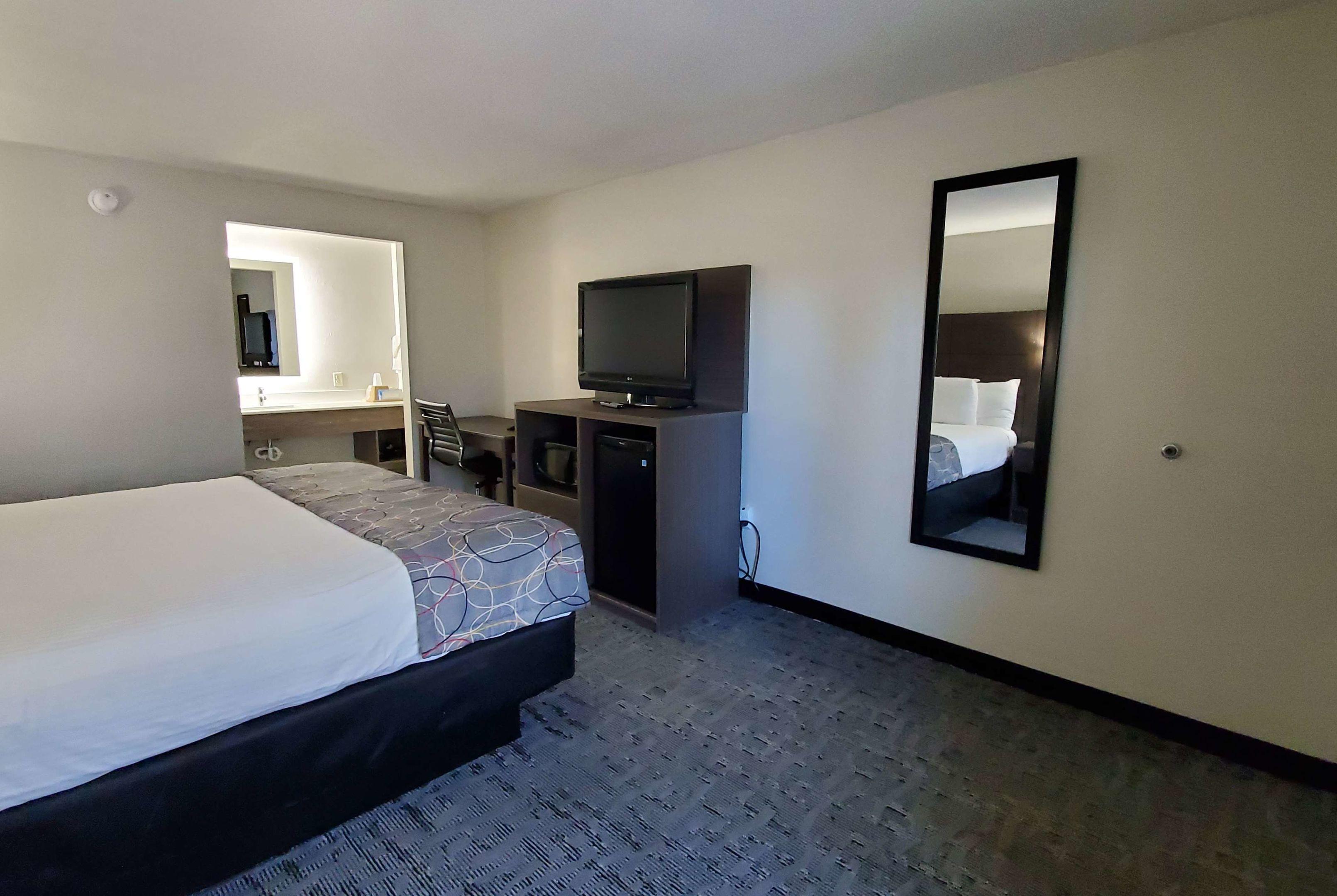 Rodeway Inn — photo 3