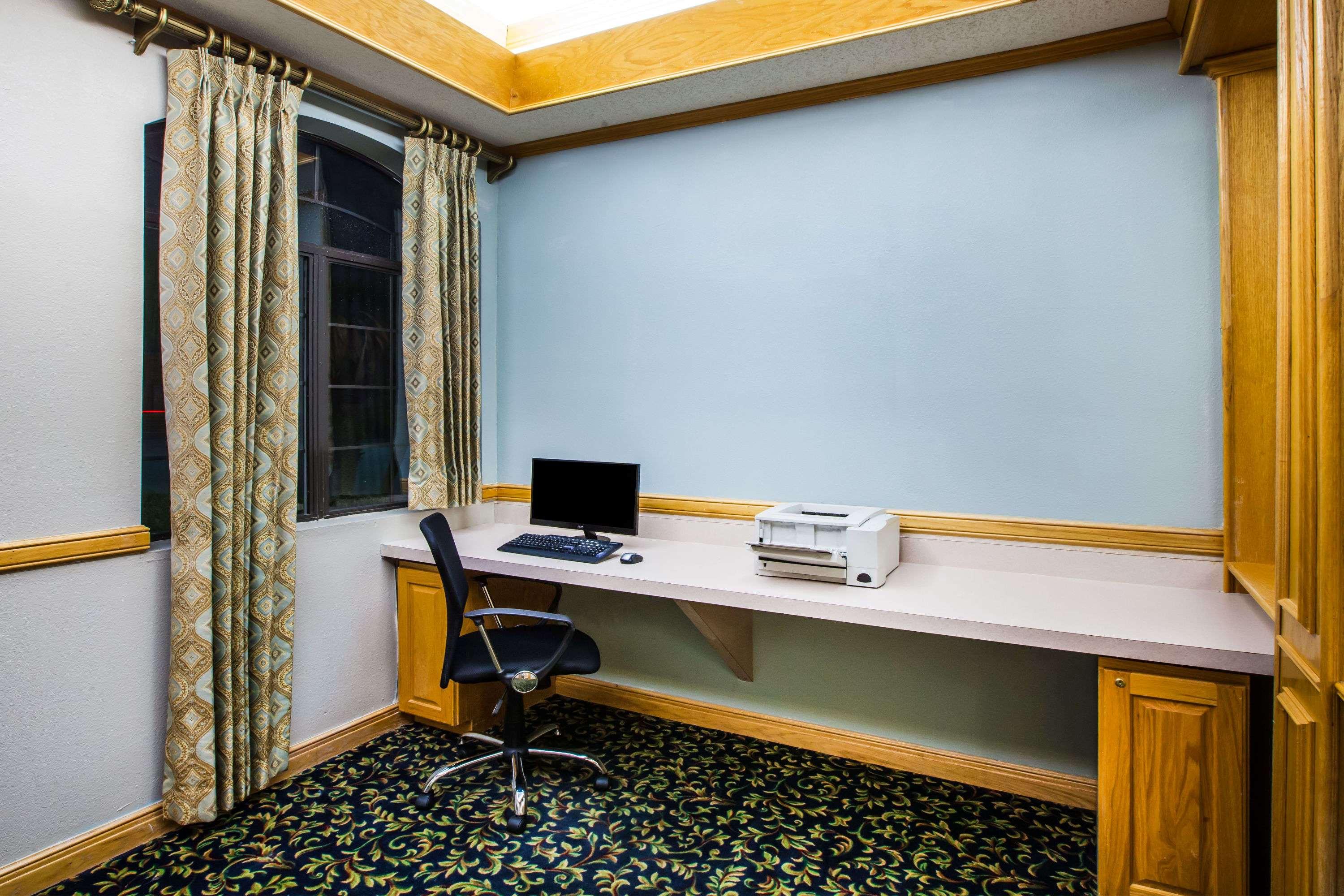 Days Inn & Suites Corpus Christi Central — photo 4