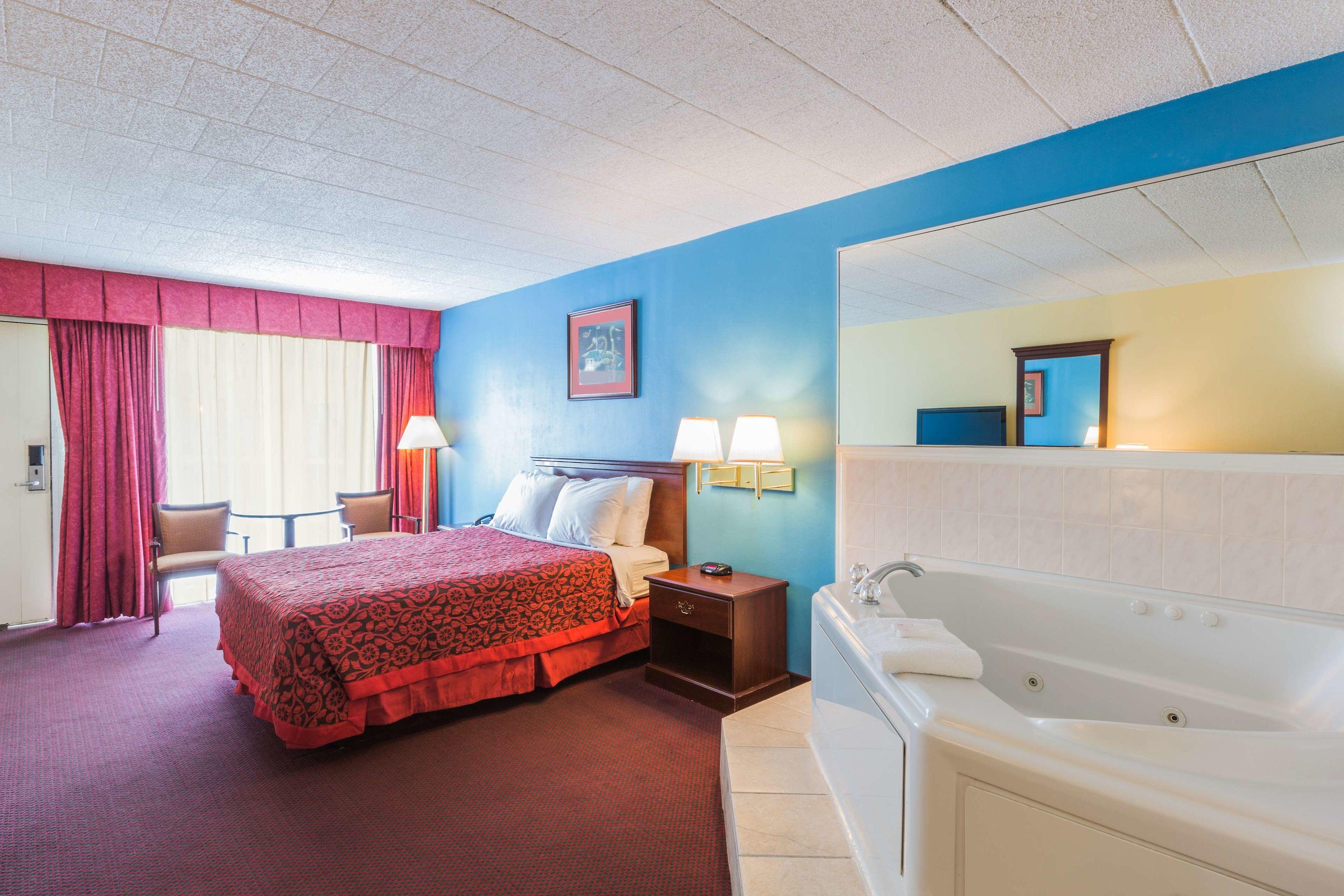 Days Inn East Stroudsburg — photo 4