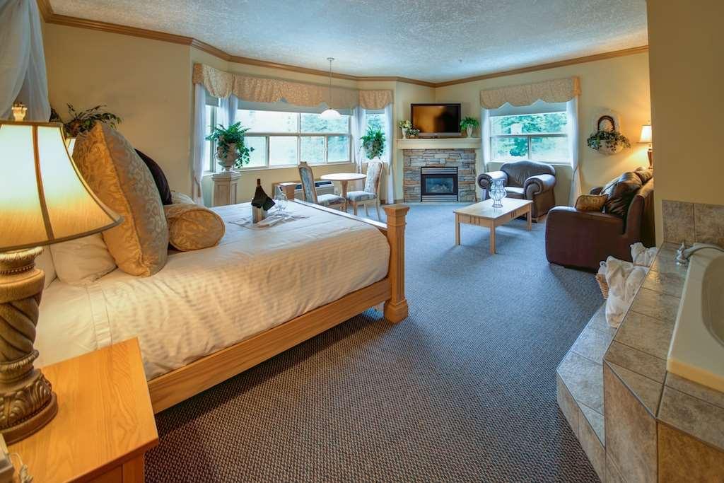 Hilltop Inn Salmon Arm — photo 5