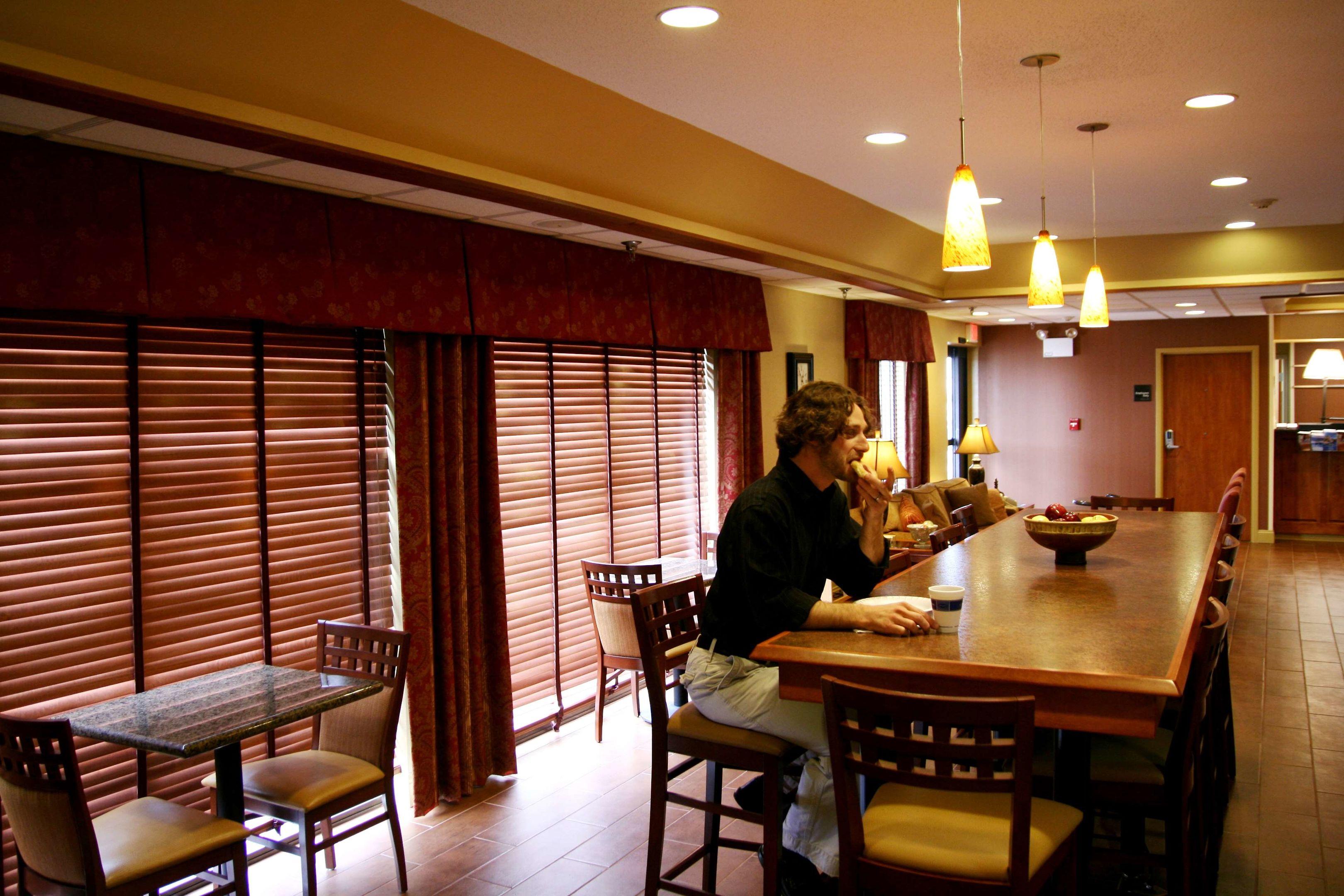 Hampton Inn Marion — photo 4