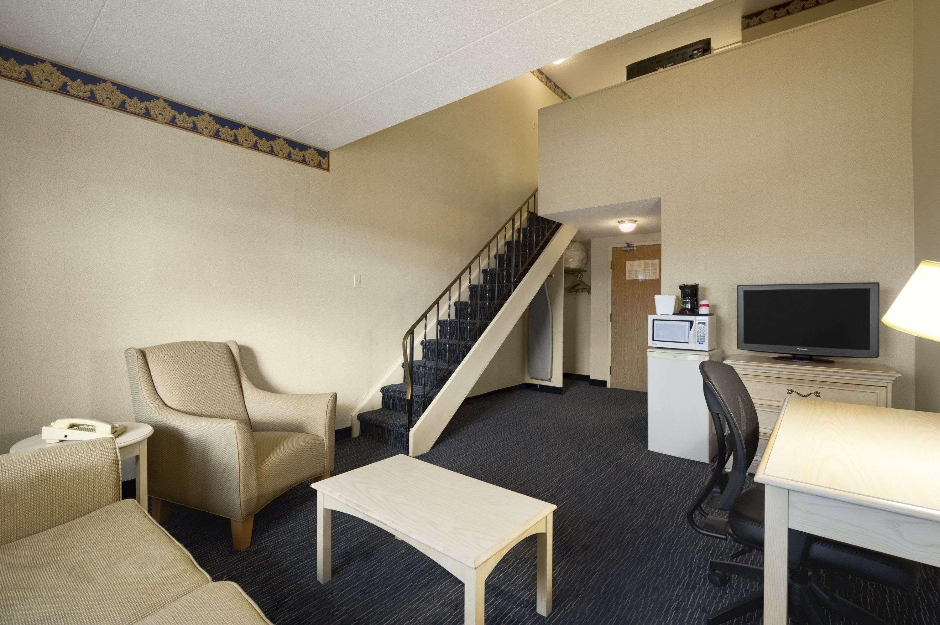 Ramada Trenton — photo 4