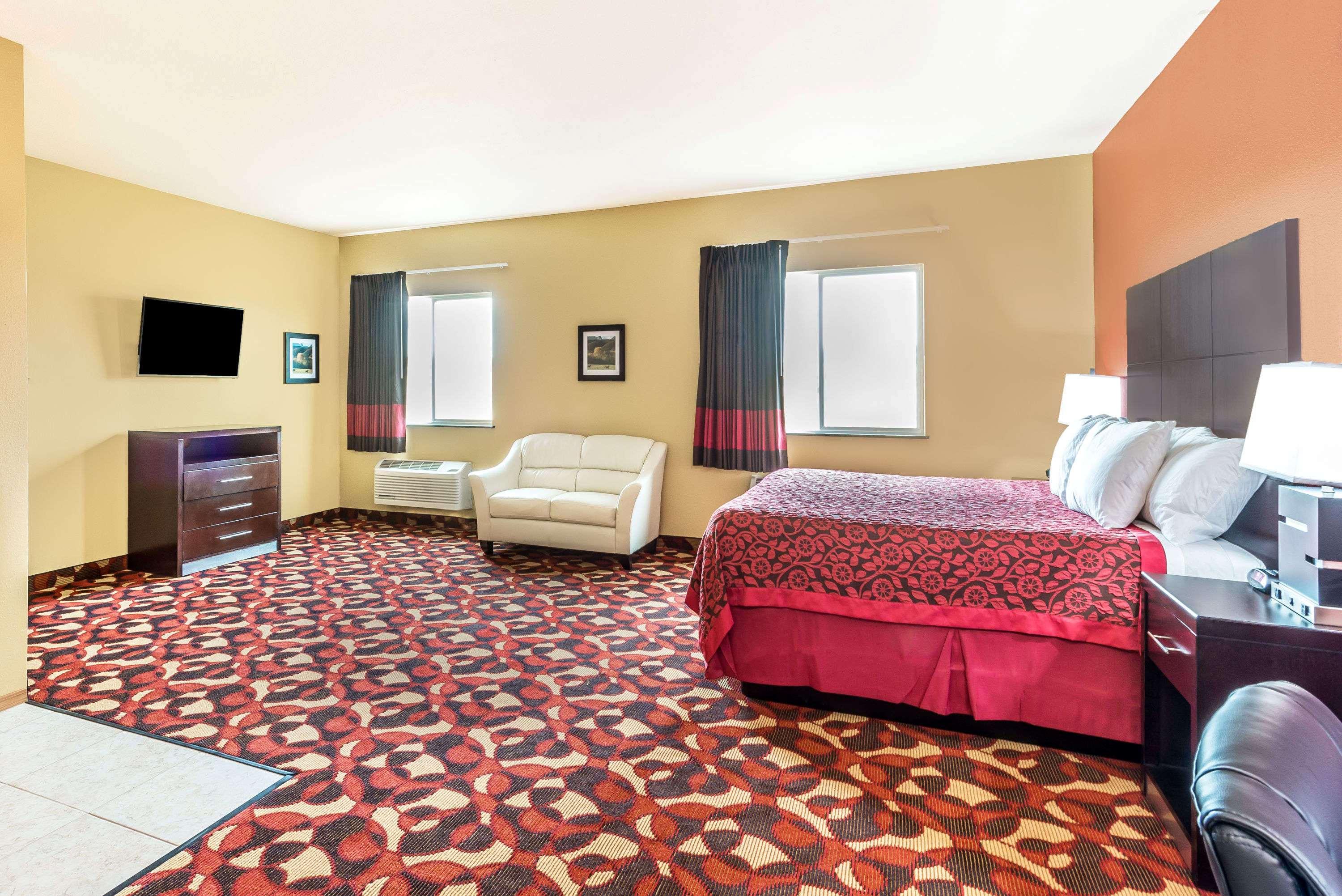 Days Inn and Suites El Dorado — photo 4