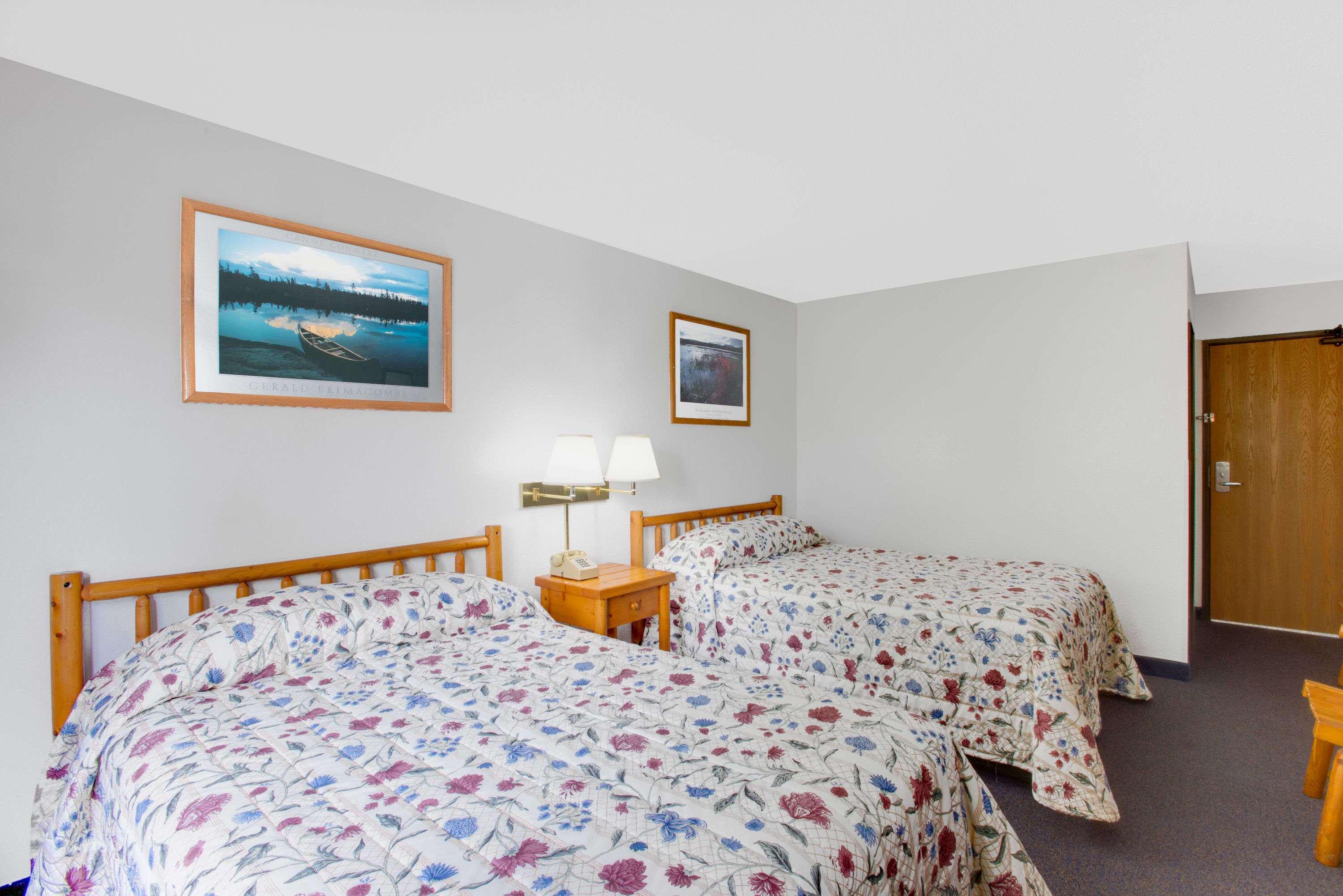 Super 8 by Wyndham Lake George/Warrensburg Area — photo 4
