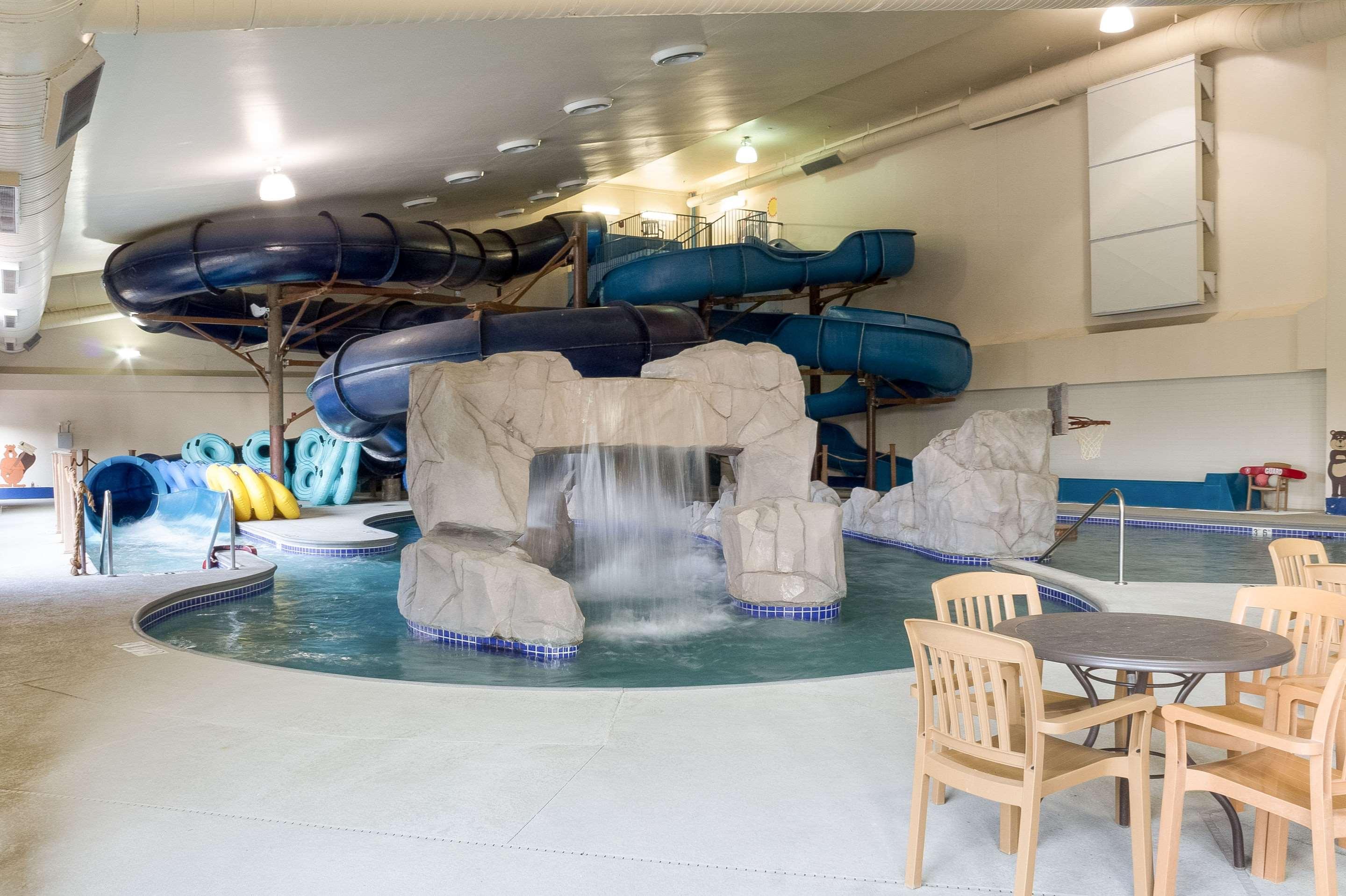 Comfort Suites Rapid River Lodge — photo 5
