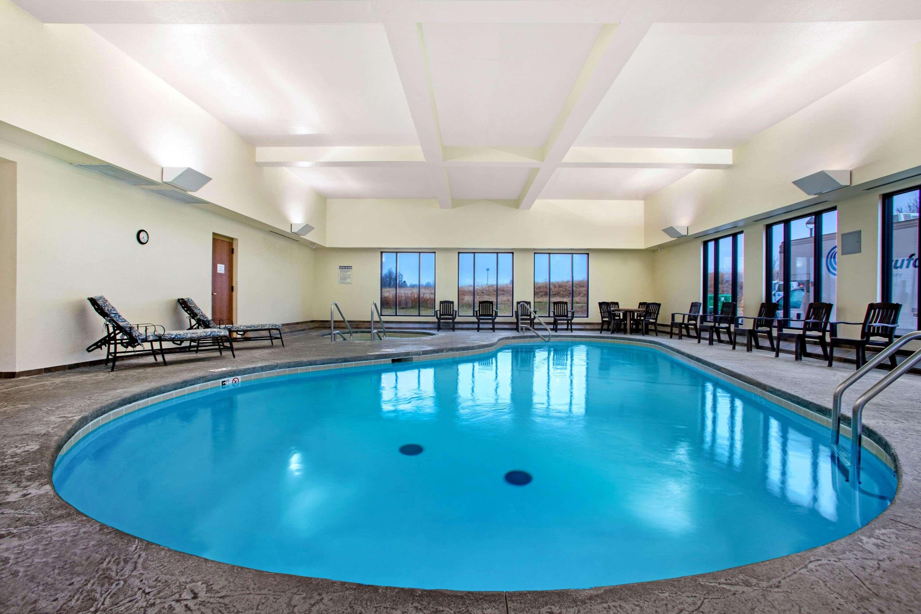 La Quinta Inn & Suites Springfield Airport Plaza — photo 5