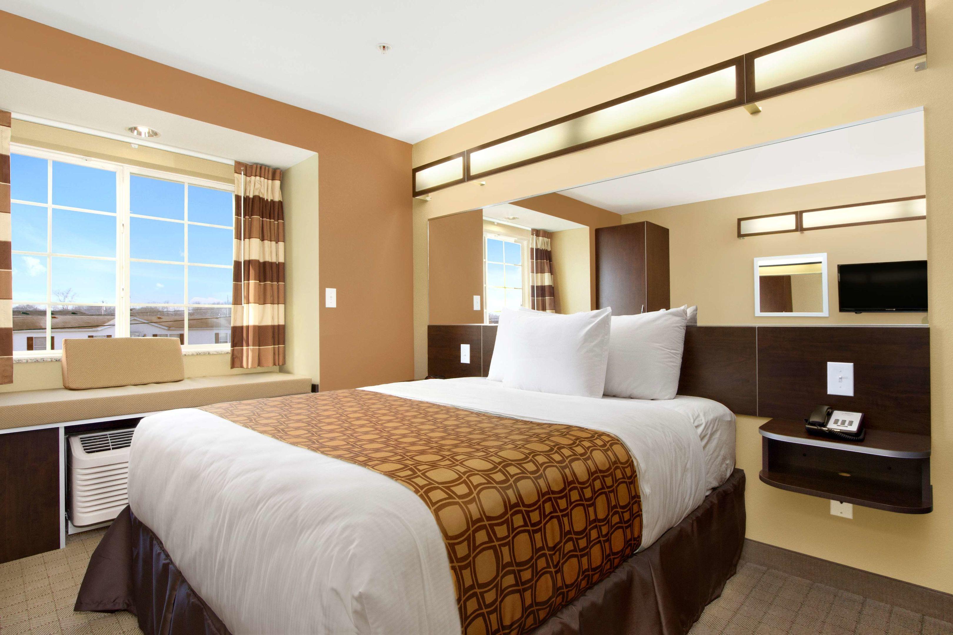 Microtel Inn & Suites by Wyndham Shelbyville — photo 4