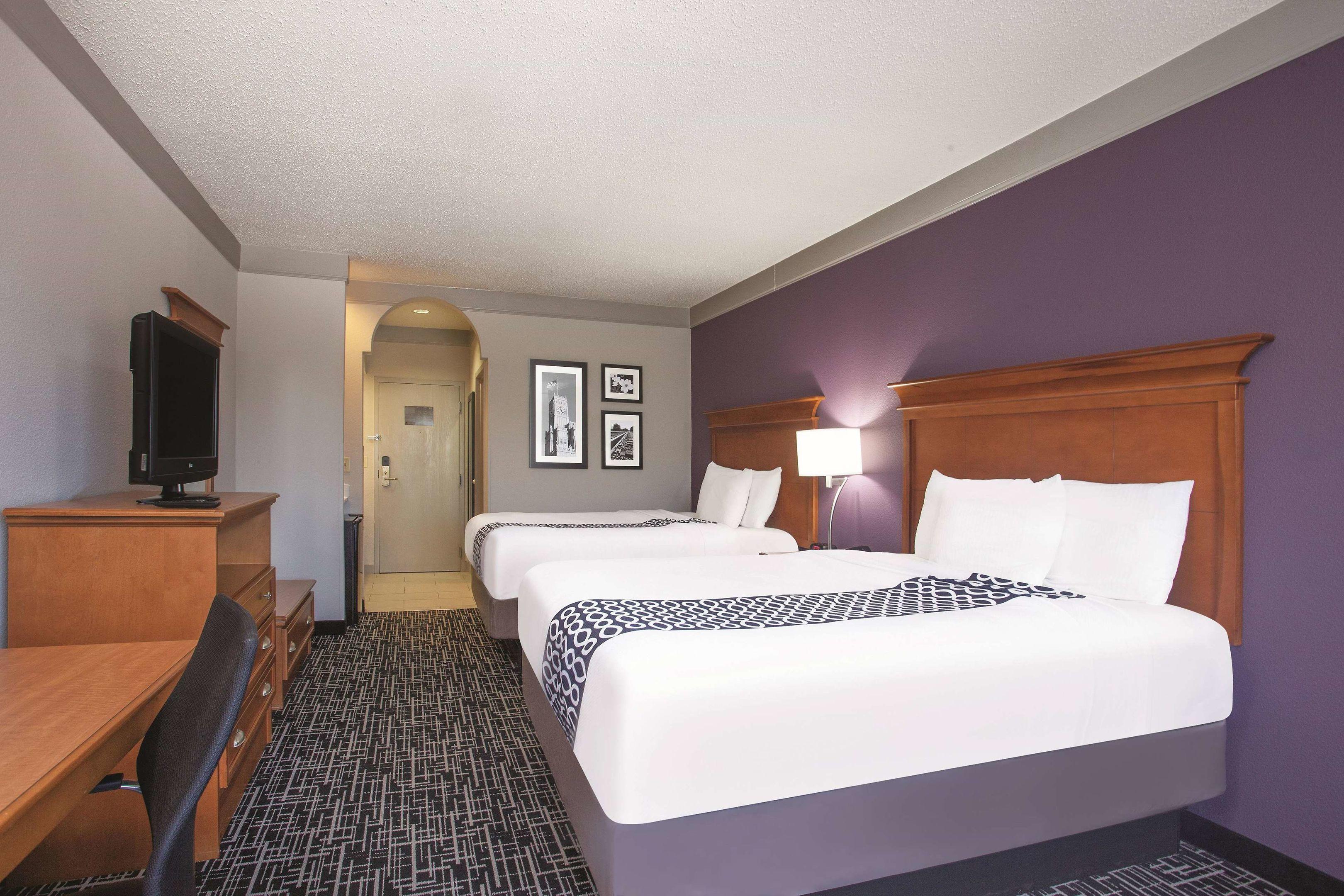 La Quinta Inn and Suites Jackson Airport — photo 4