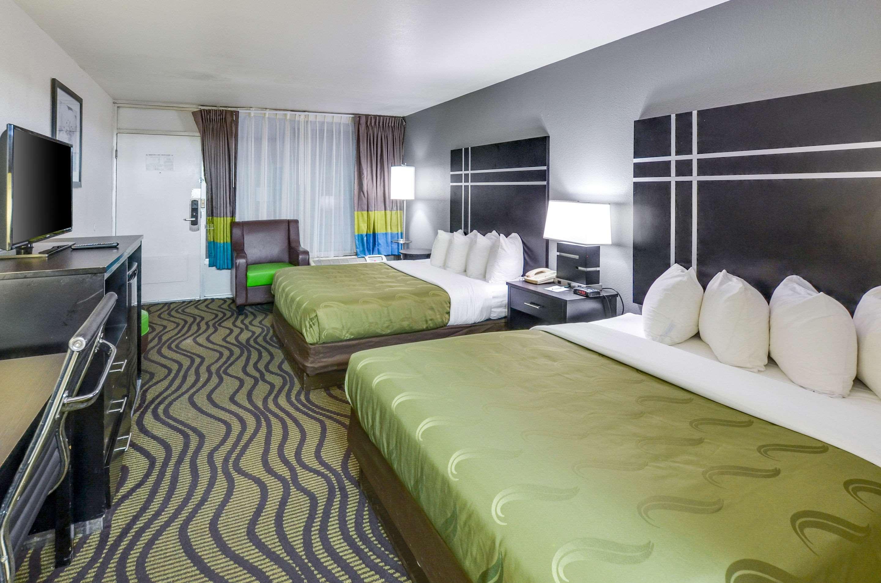 Quality Inn & Suites — photo 4