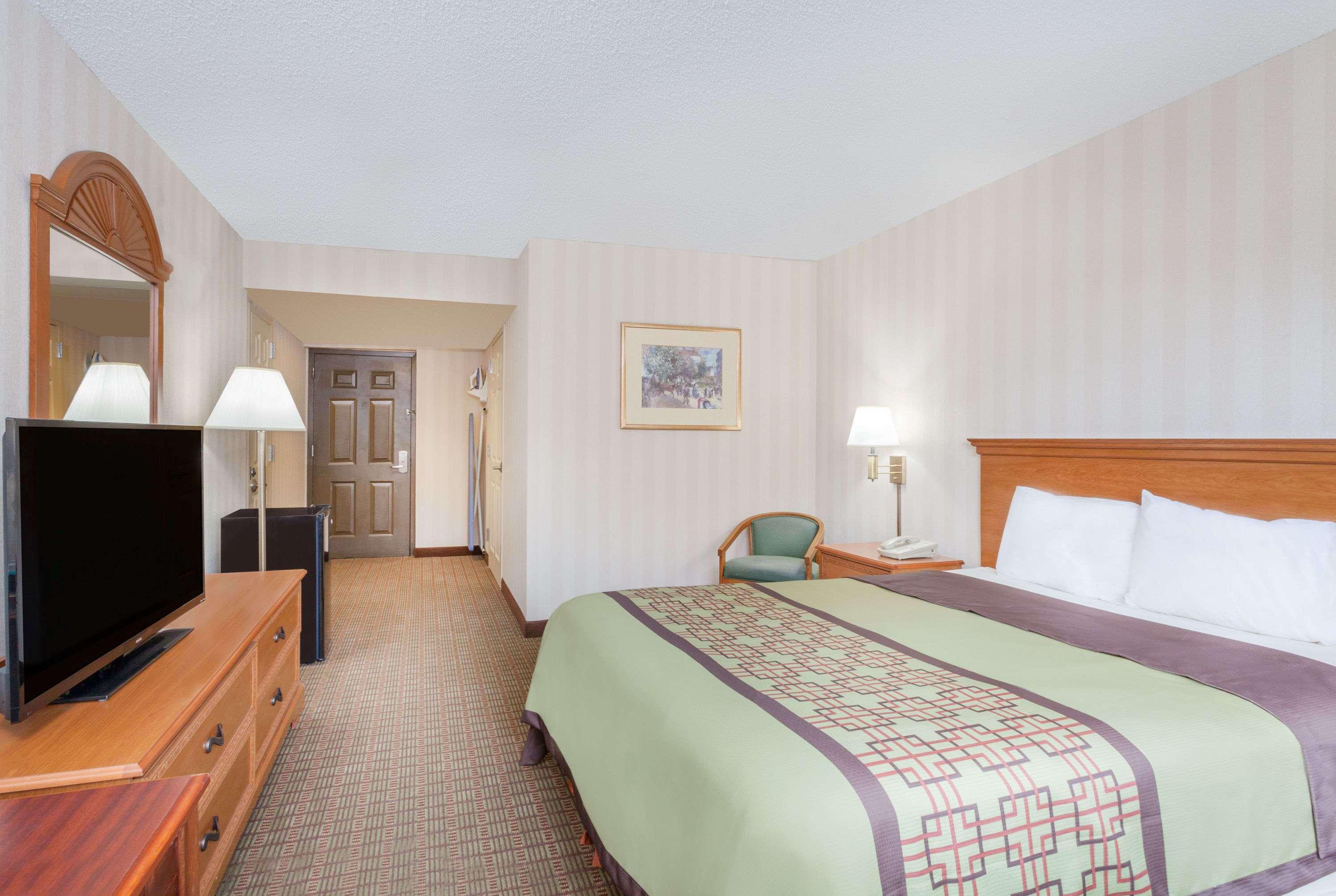 Days Inn Albany Suny — photo 5
