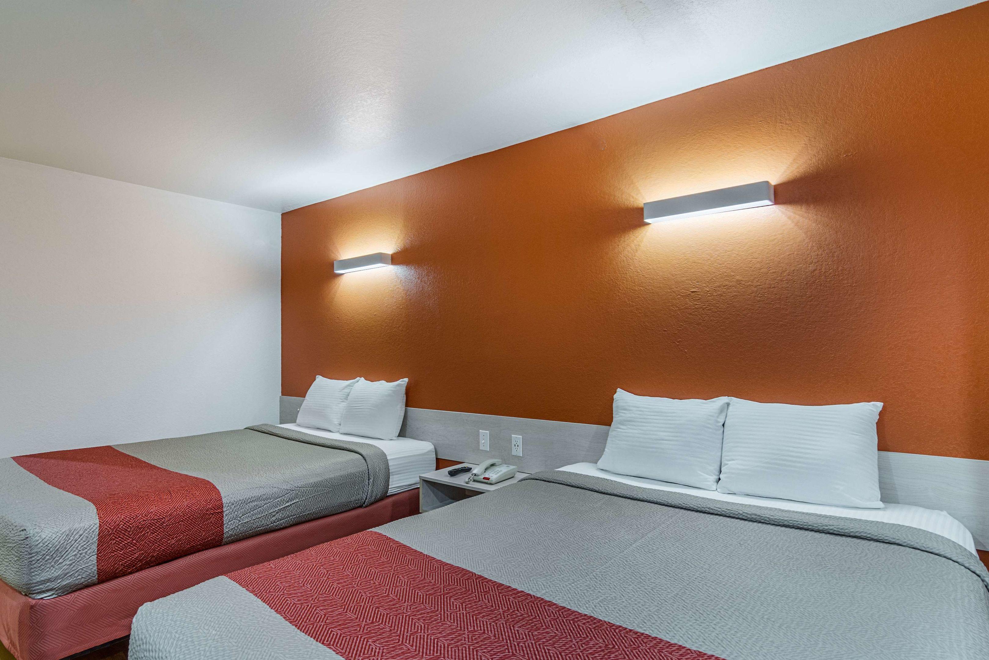 Motel 6 McAlester — photo 4