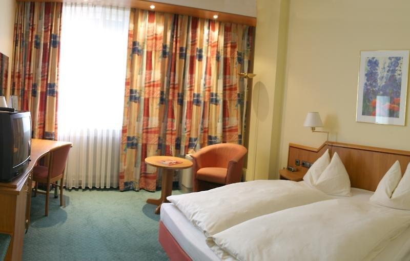 Leonardo Hotel Karlsruhe — photo 4
