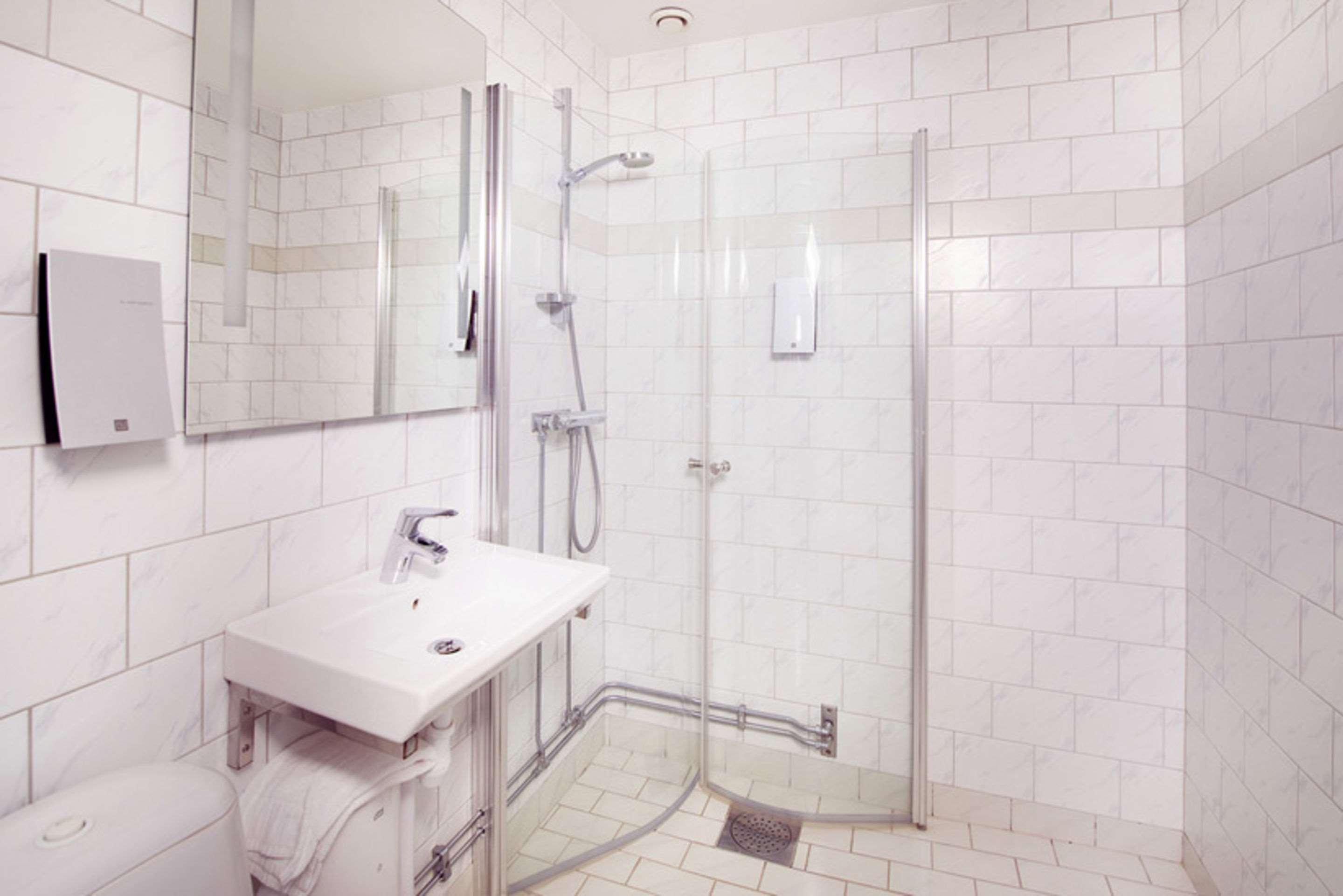 Clarion Collection Post — photo 5