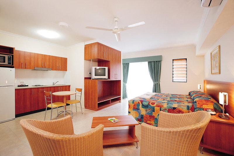 Cairns Queens Court — photo 4
