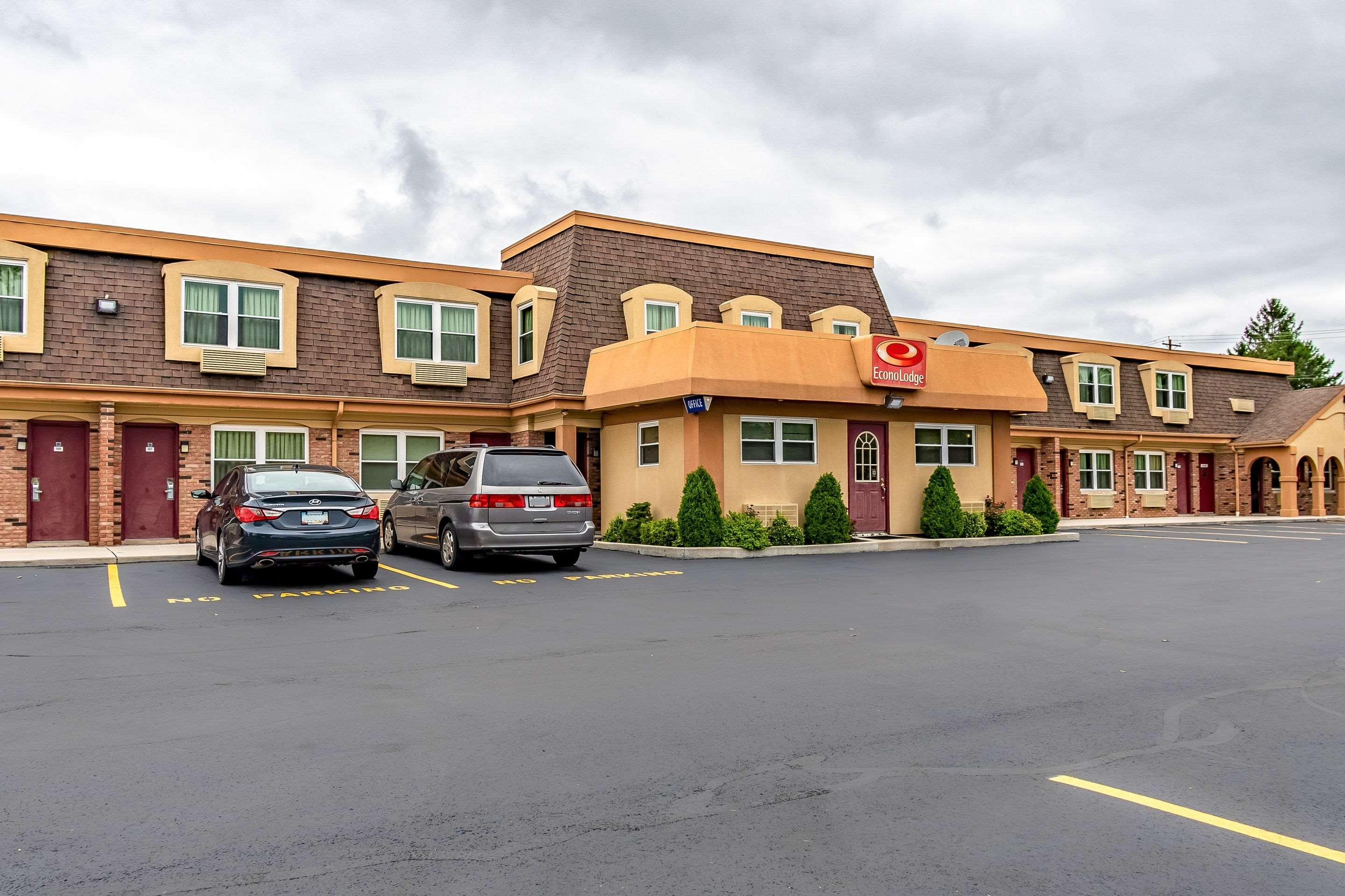 Econo Lodge Worthington — photo 3