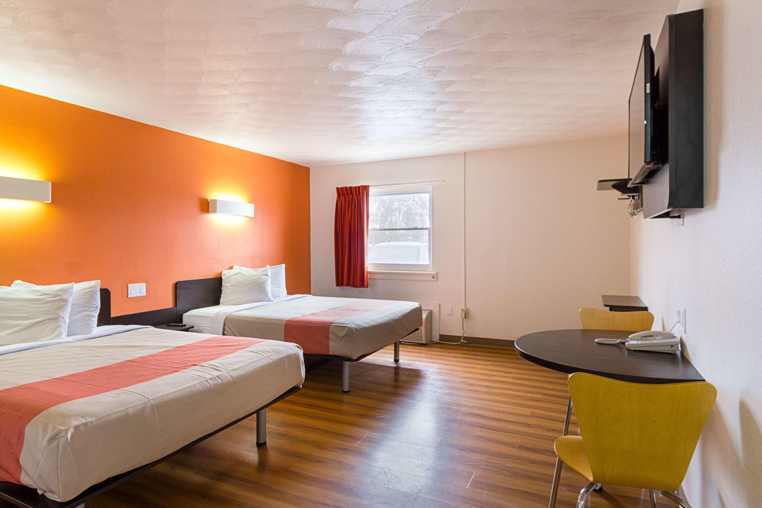 Motel 6 Sidney — photo 5