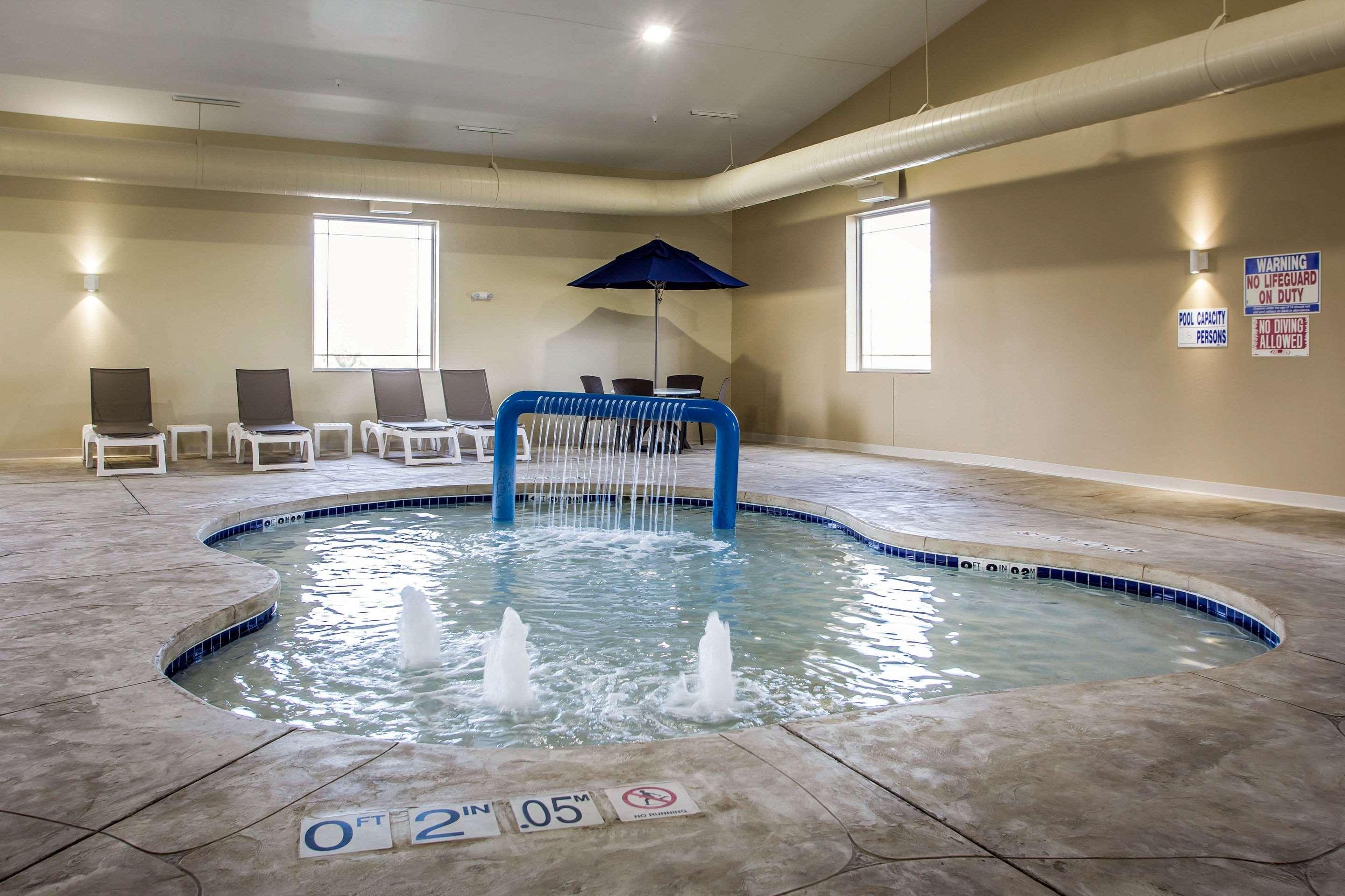 Comfort Suites Lake Geneva East — photo 5