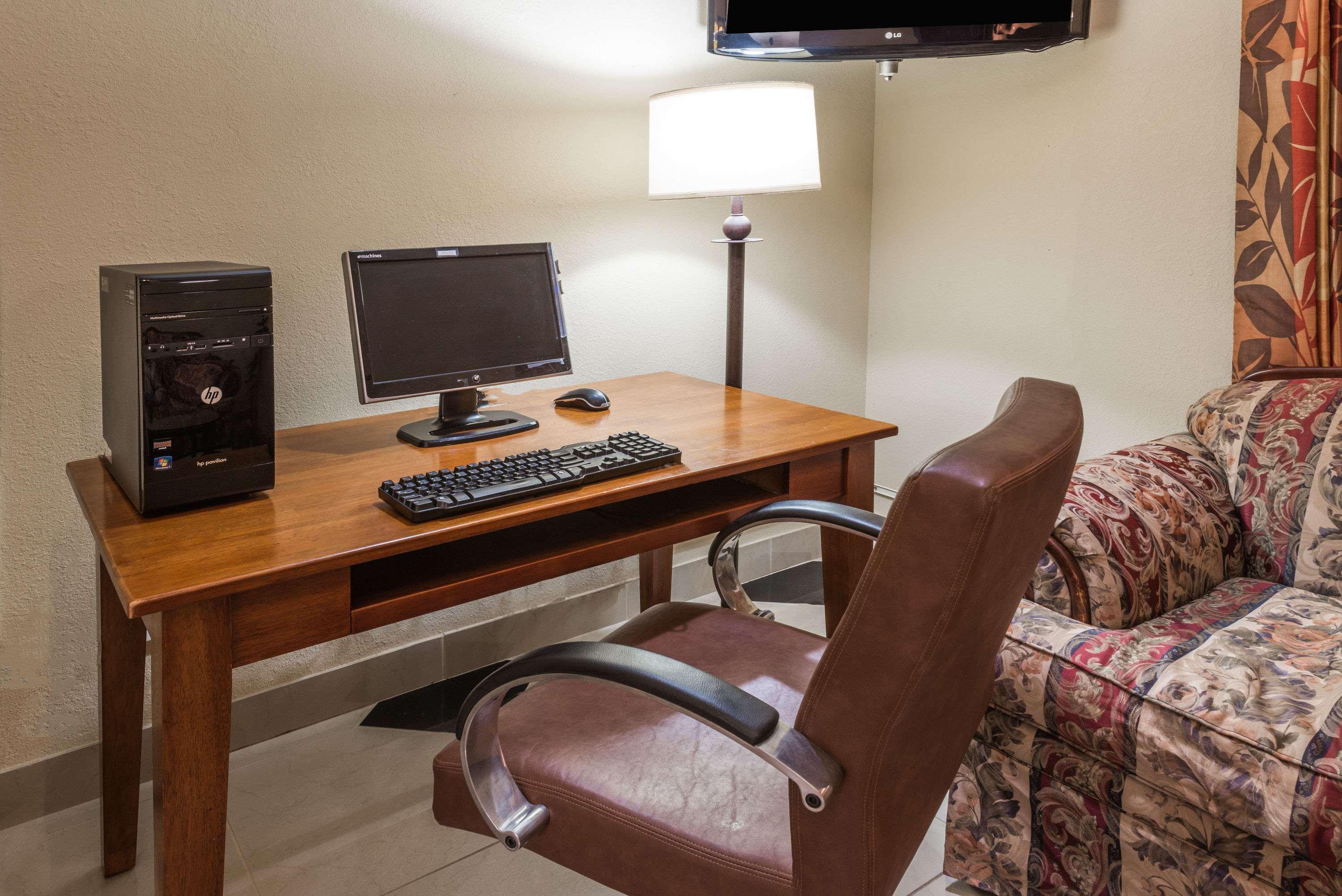 Days Inn Yadkinville — photo 5