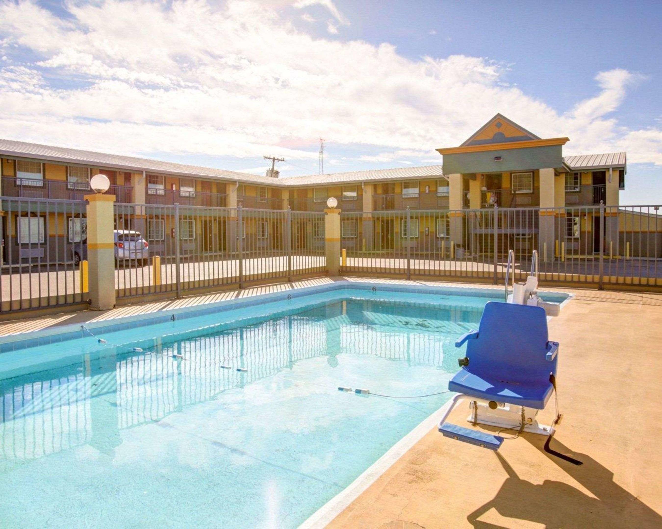 Econo Lodge Temple — photo 4