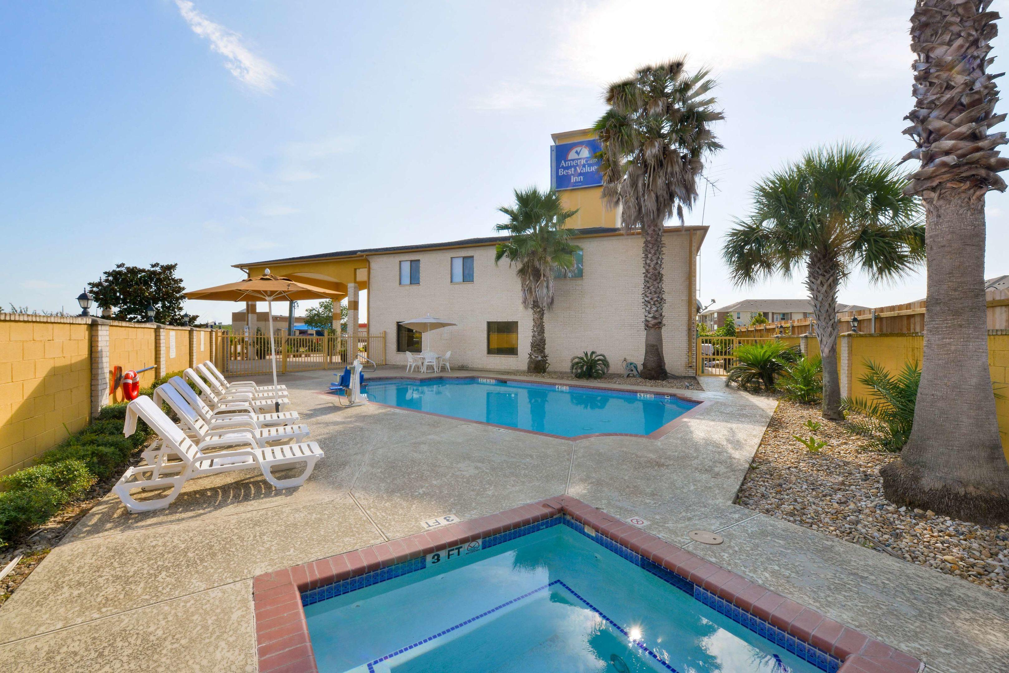 Americas Best Value Inn & Suites-Waller/Prairie View — photo 5