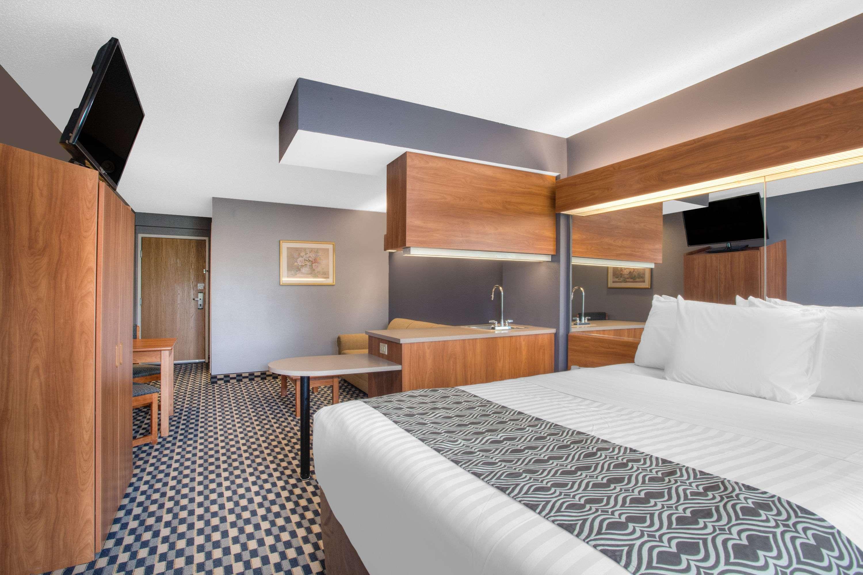 Microtel Inn & Suites by Wyndham Dover — photo 4
