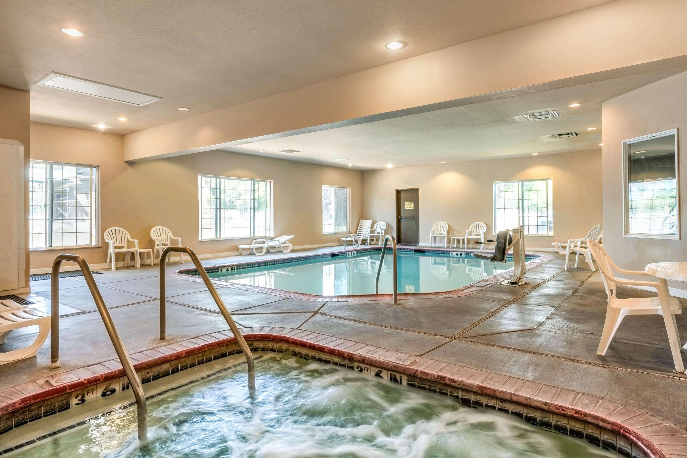Comfort Inn & Suites Galt - Lodi North — photo 5
